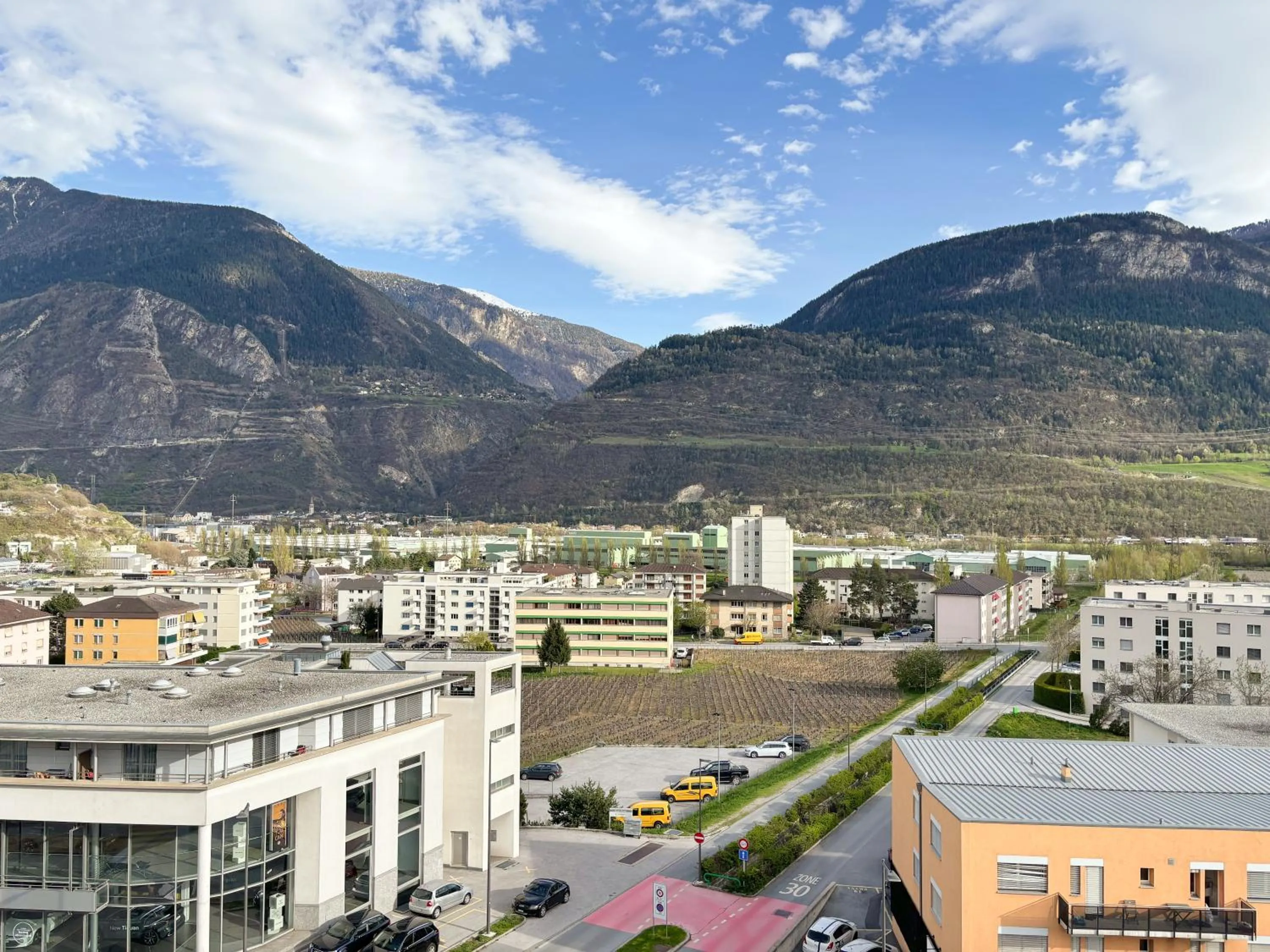 City view in Nonanteneuf appart hōtel Sierre - contactless check-in