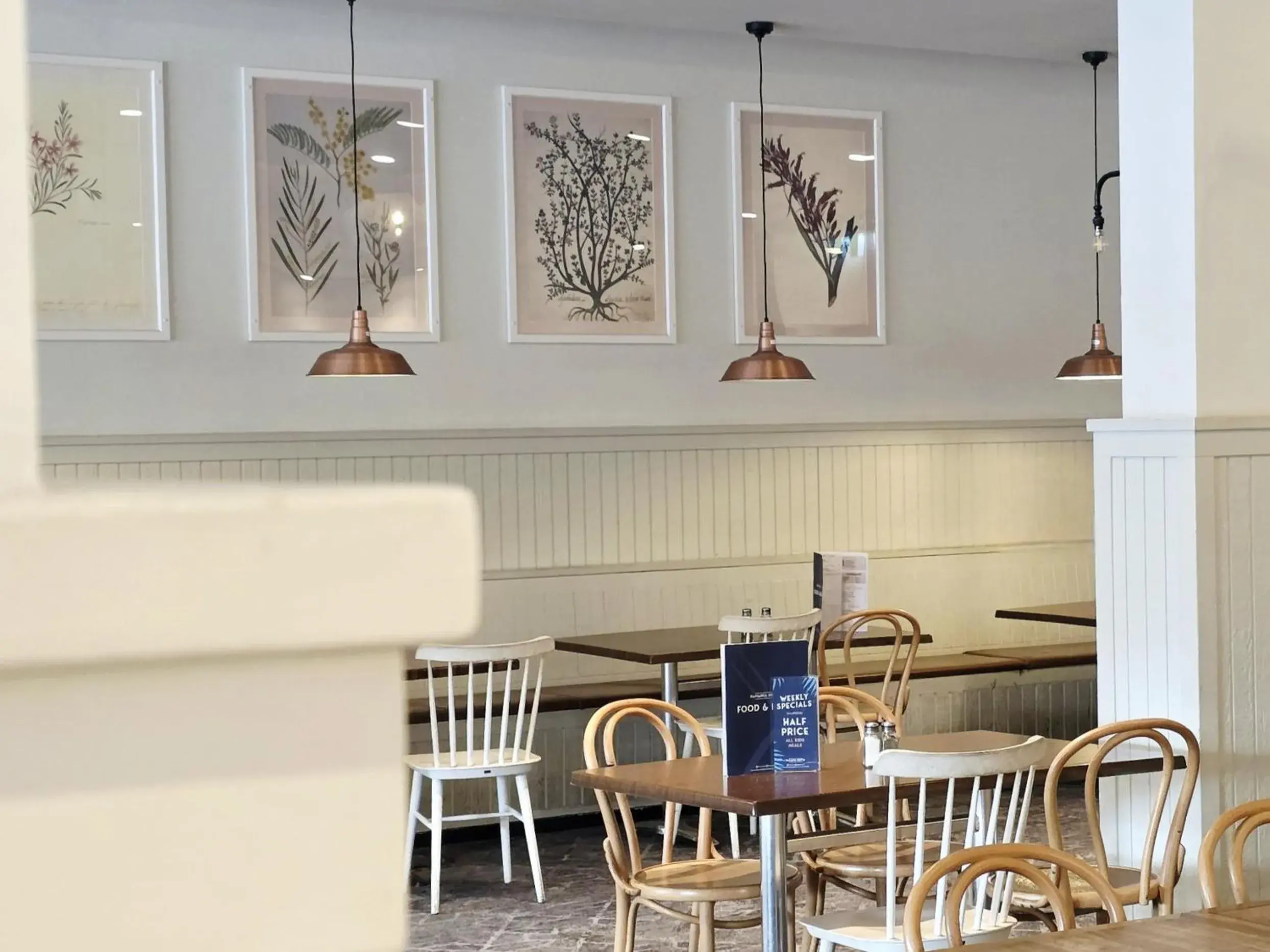 Restaurant/places to eat in Panania Hotel Sydney Restaurant/places to eat in Panania Hotel Sydney