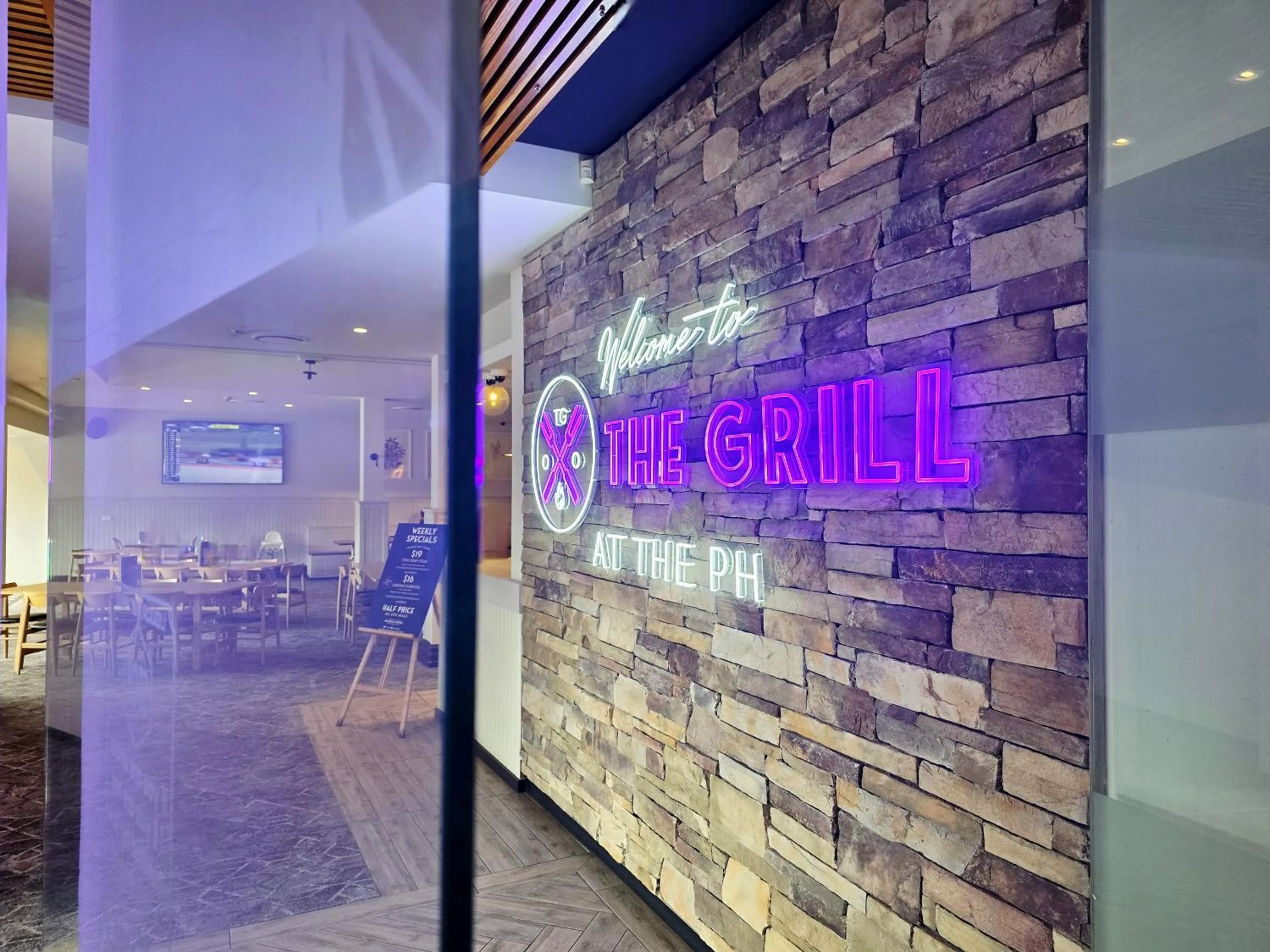 Restaurant/places to eat in Panania Hotel Sydney