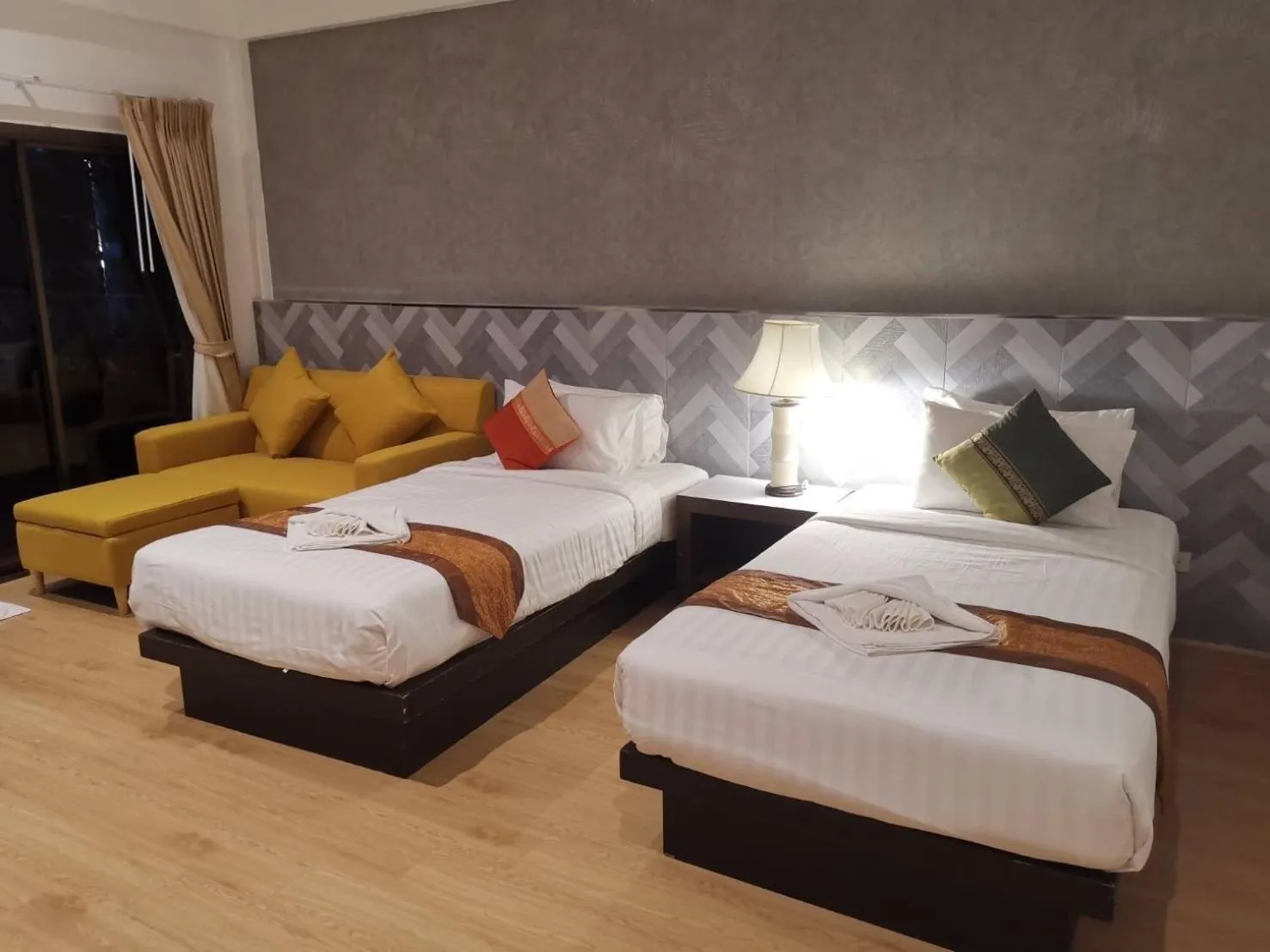 Prasarnsook Villa Beach Resort