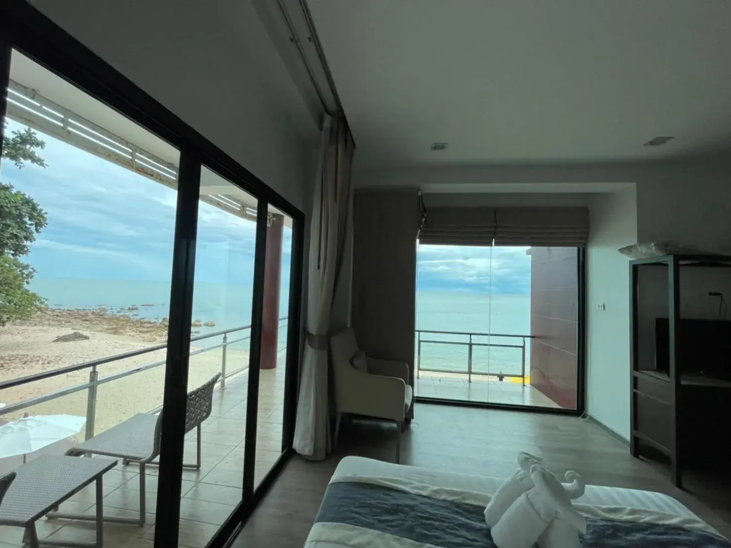 Bed in Prasarnsook Villa Beach Resort Bed in Prasarnsook Villa Beach Resort