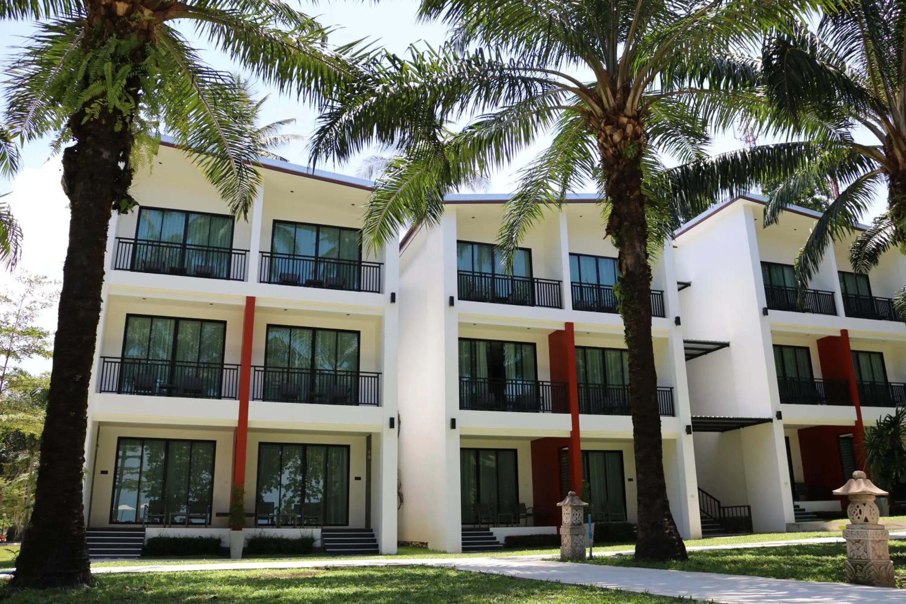 Facade/entrance in Prasarnsook Villa Beach Resort Facade/entrance in Prasarnsook Villa Beach Resort