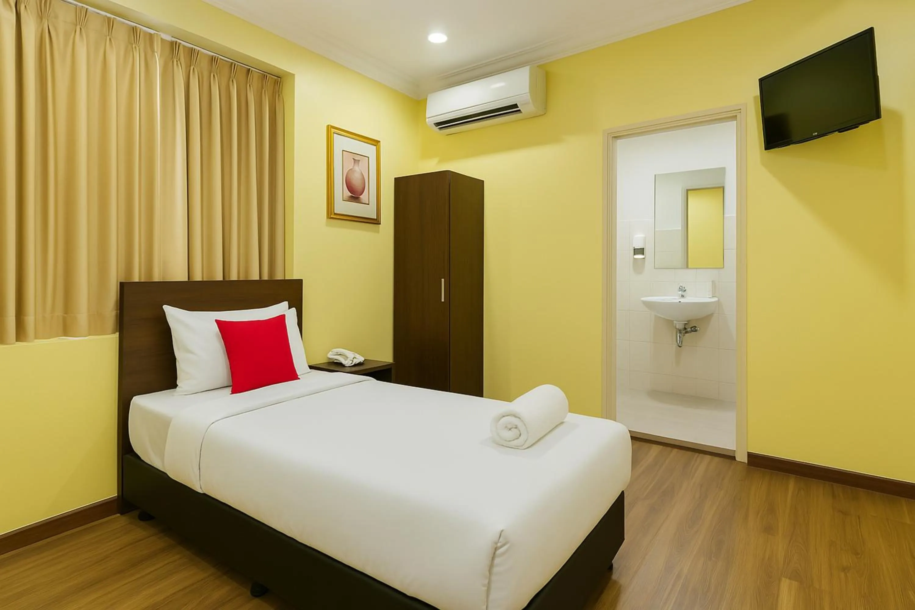 Bathroom, Bed in Hotel Sunjoy9 Bandar Sunway