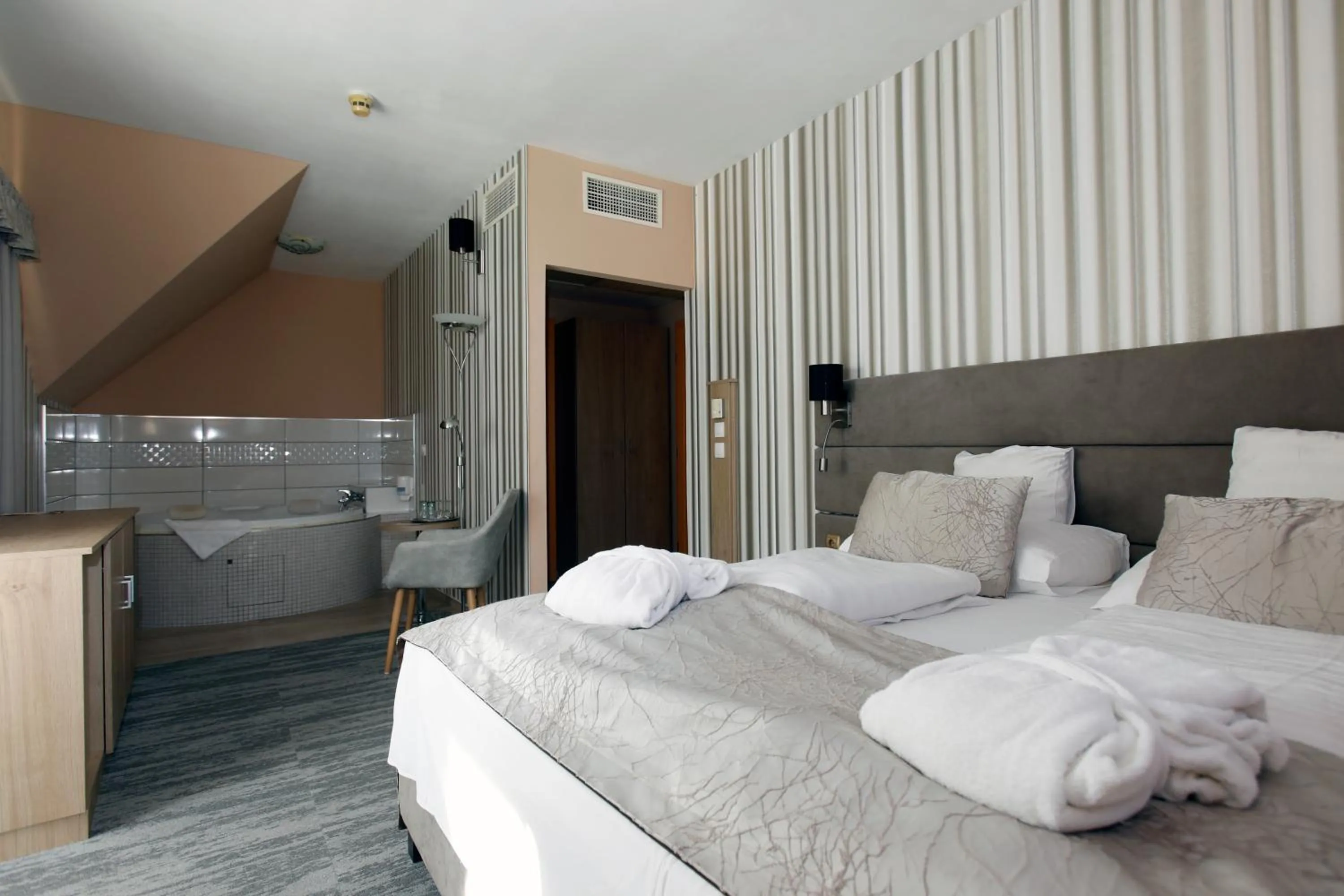 Photo of the whole room, Bed in Wellness Hotel Laroba