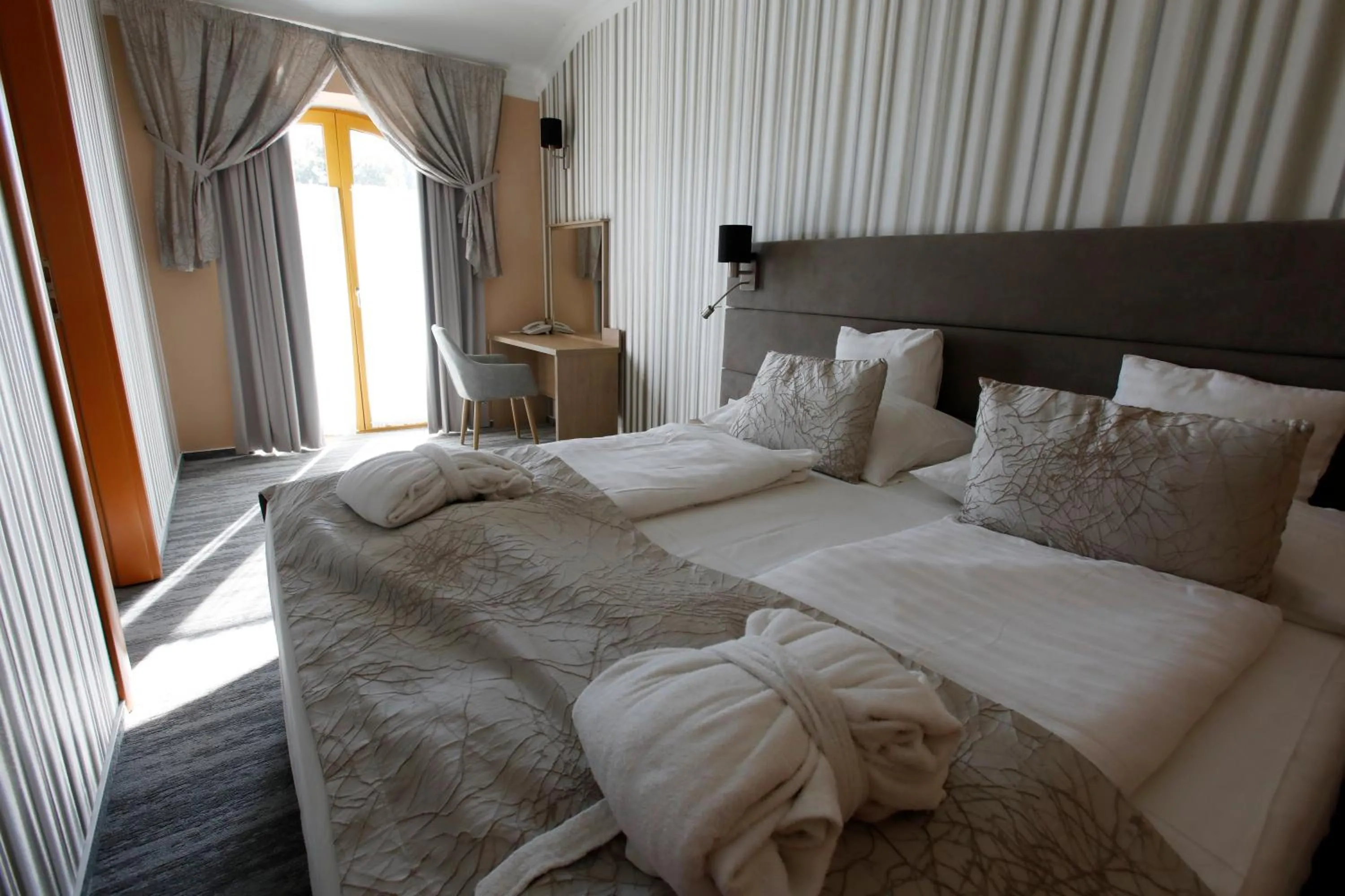 Bedroom, Bed in Wellness Hotel Laroba