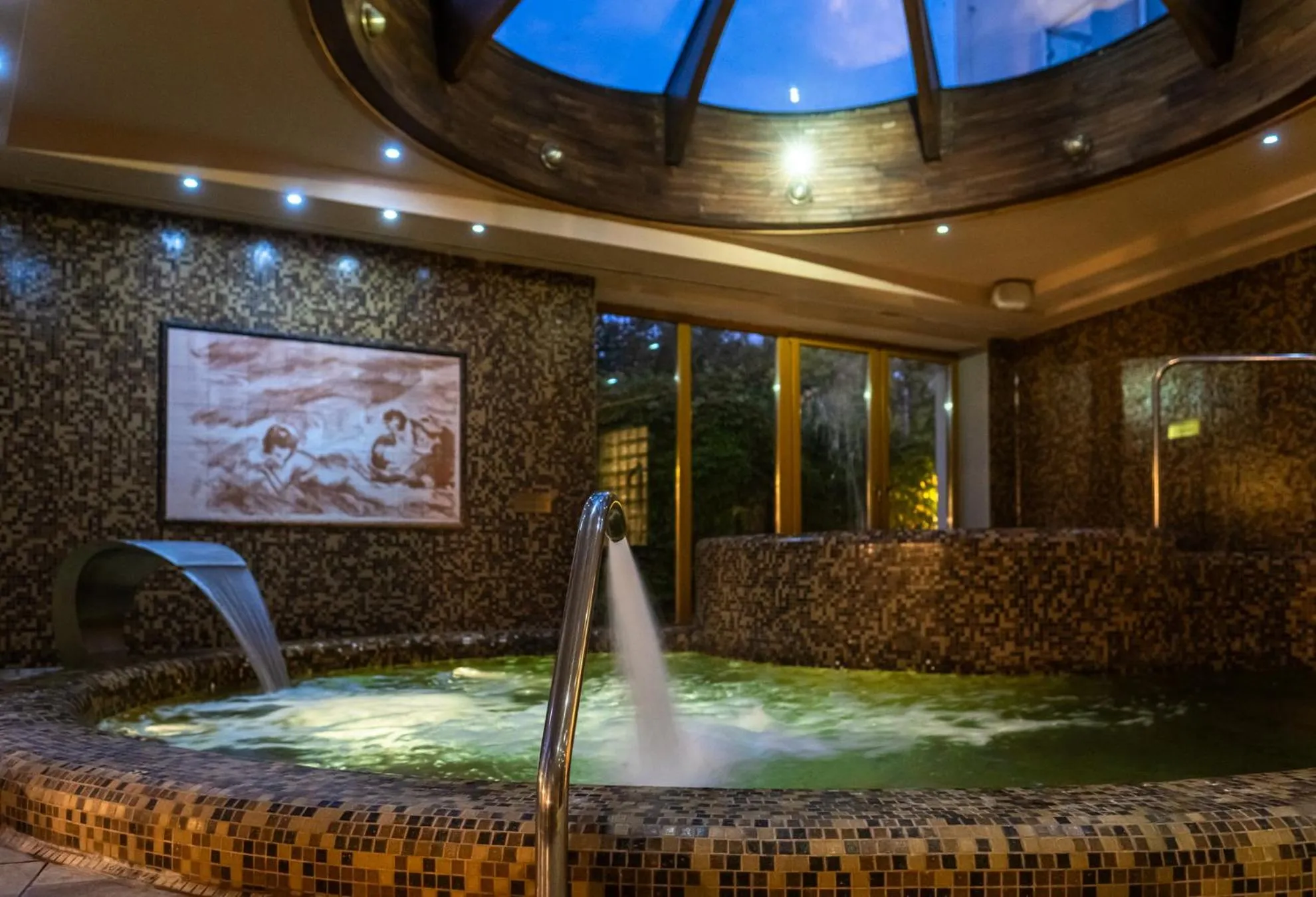 Swimming pool in Wellness Hotel Laroba