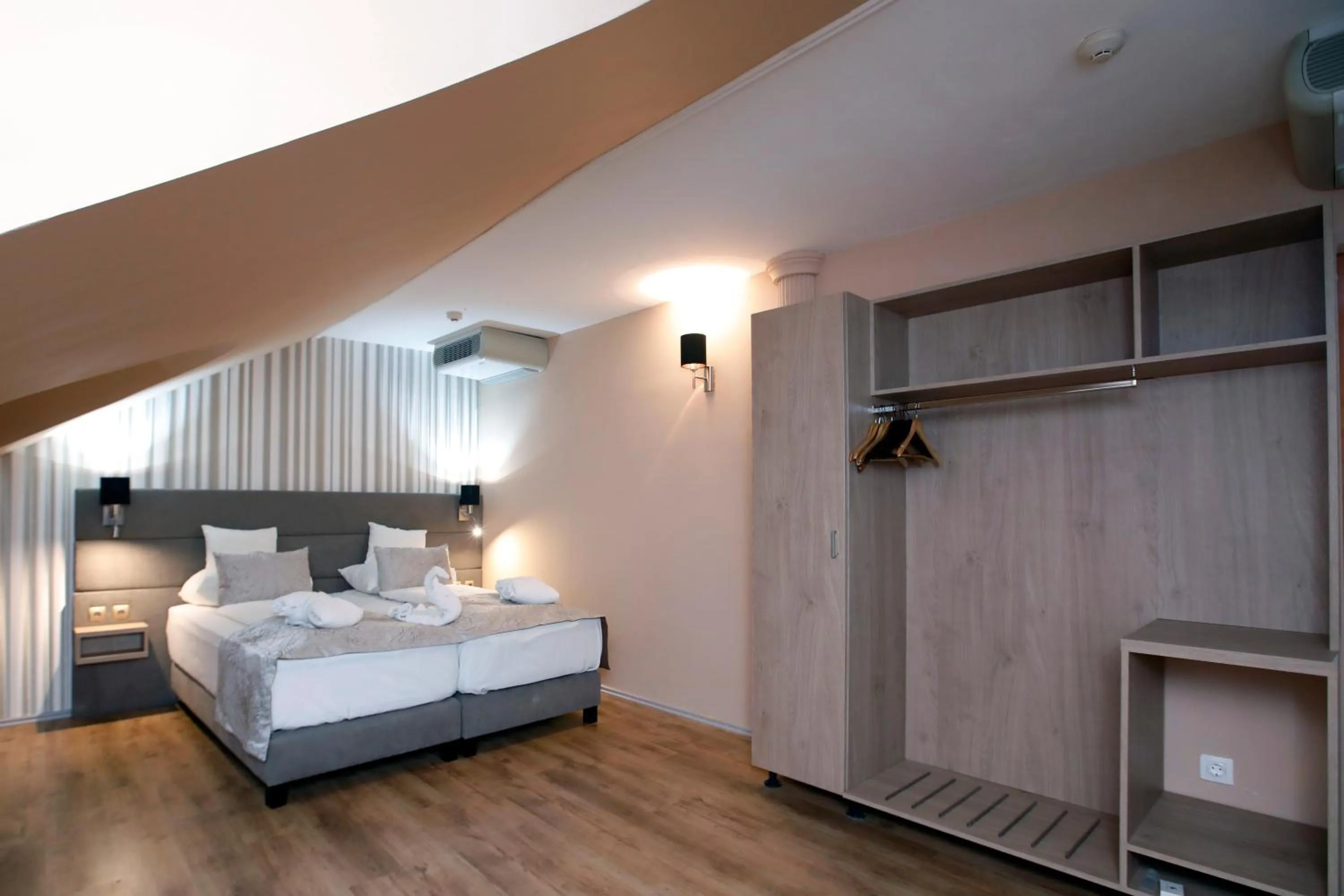 Photo of the whole room, Bed in Wellness Hotel Laroba