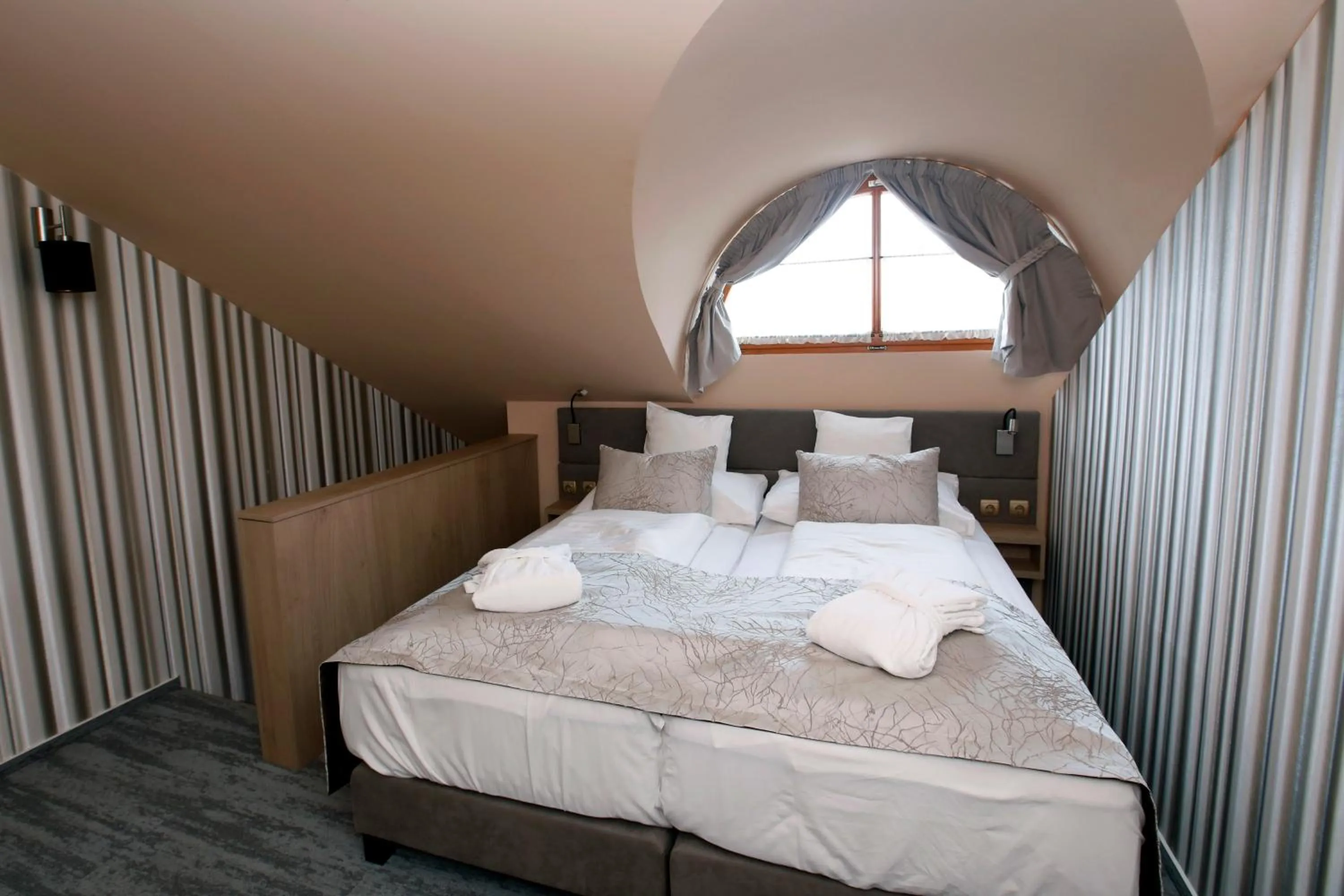 Bedroom, Bed in Wellness Hotel Laroba