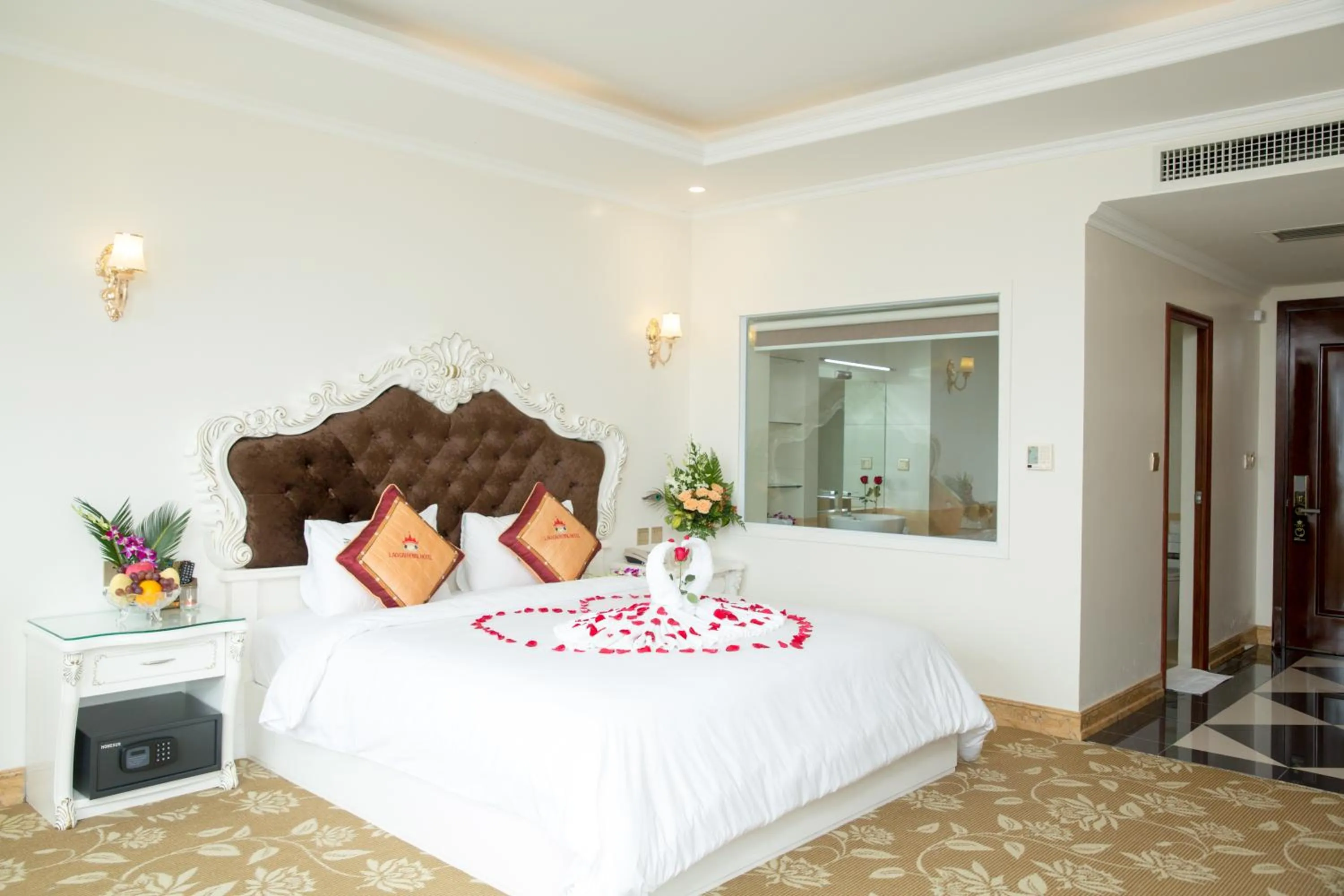 Bedroom, Bed in Lao Cai Royal Hotel