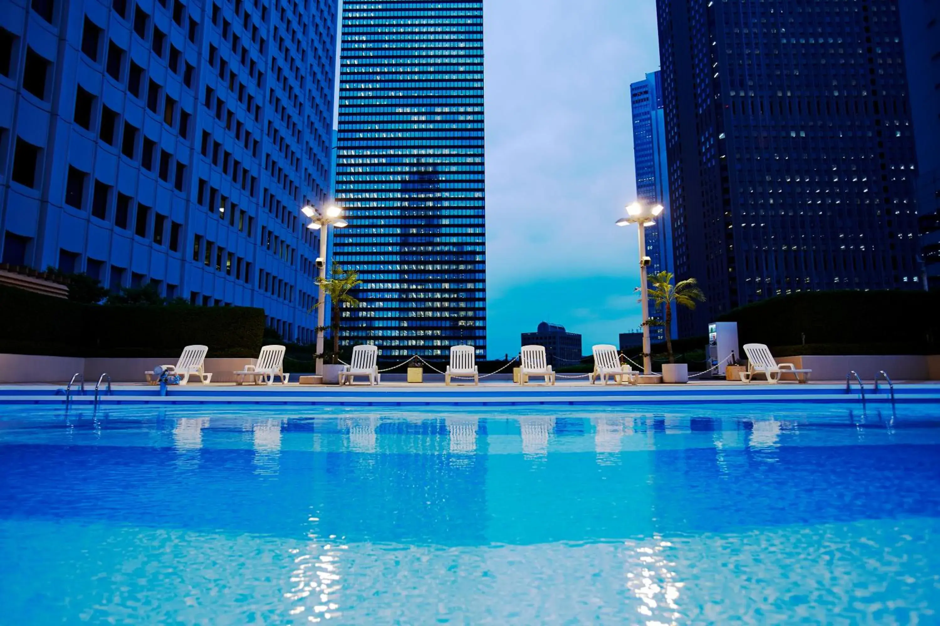 Swimming pool in Keio Plaza Hotel Tokyo Premier Grand Swimming pool in Keio Plaza Hotel Tokyo Premier Grand