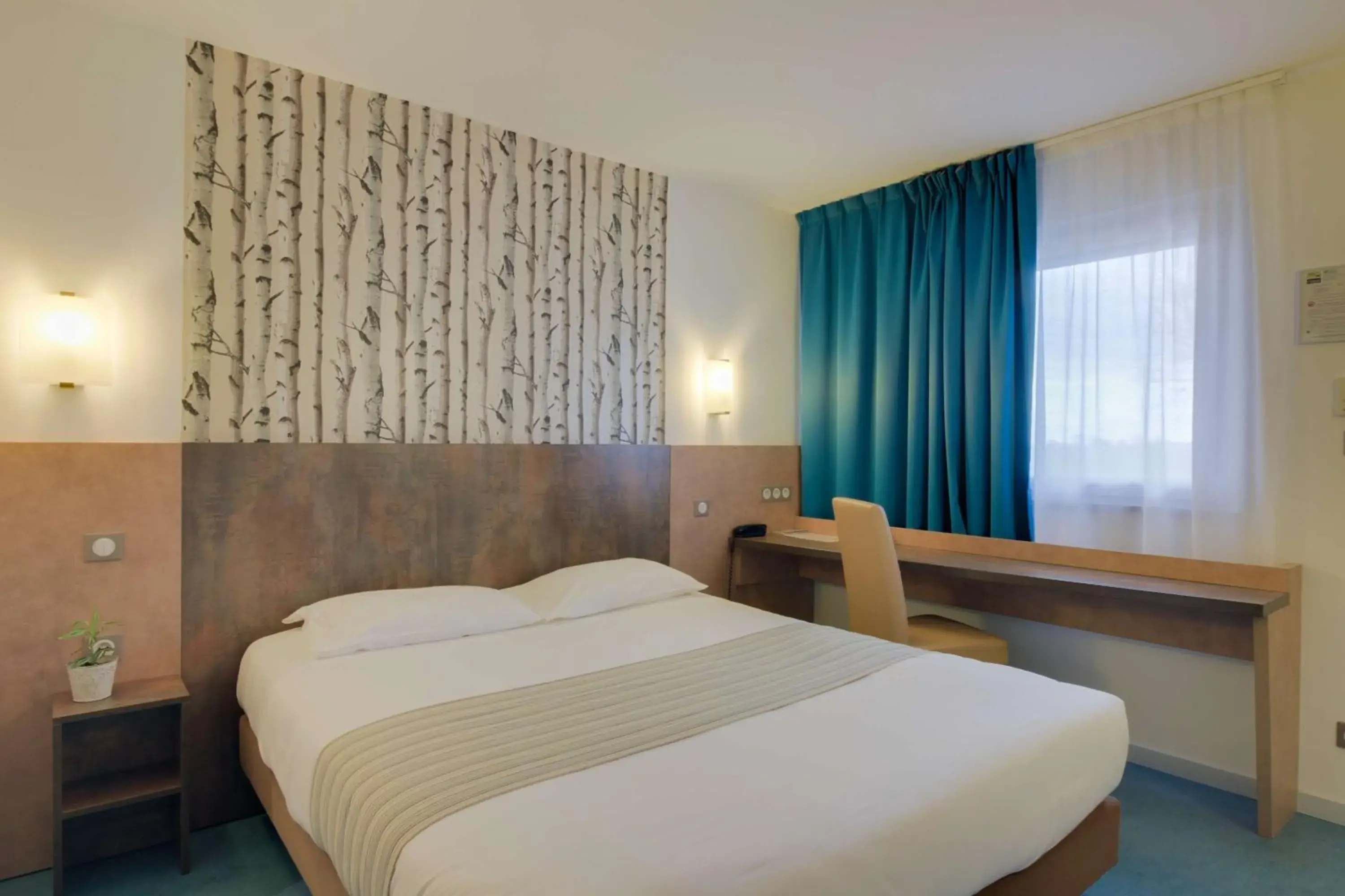 Bedroom, Bed in Brit Hotel Dijon Hermes Bedroom, Bed in Brit Hotel Dijon Hermes