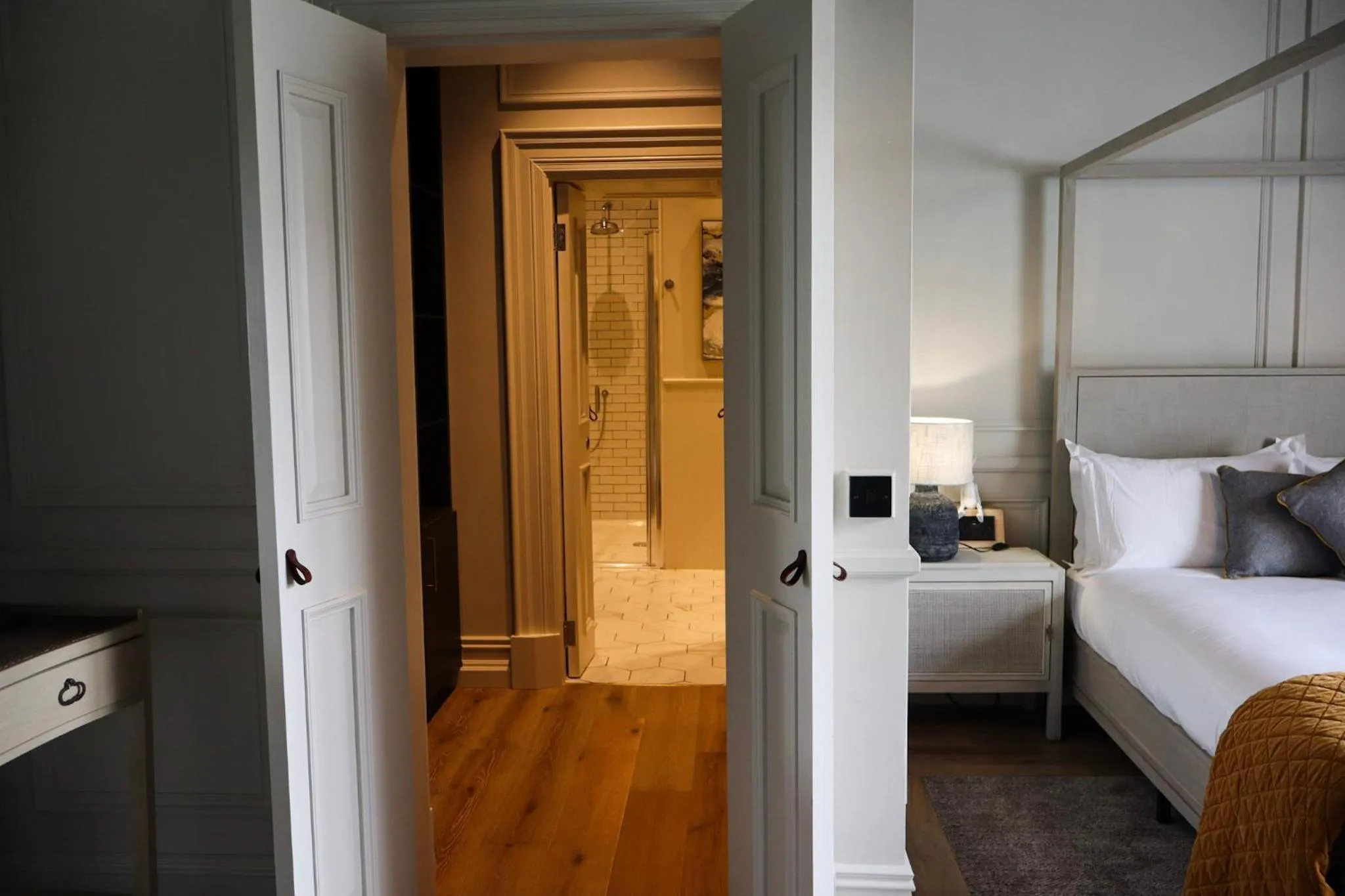 Bedroom, Bed in Ballyroe Lodge