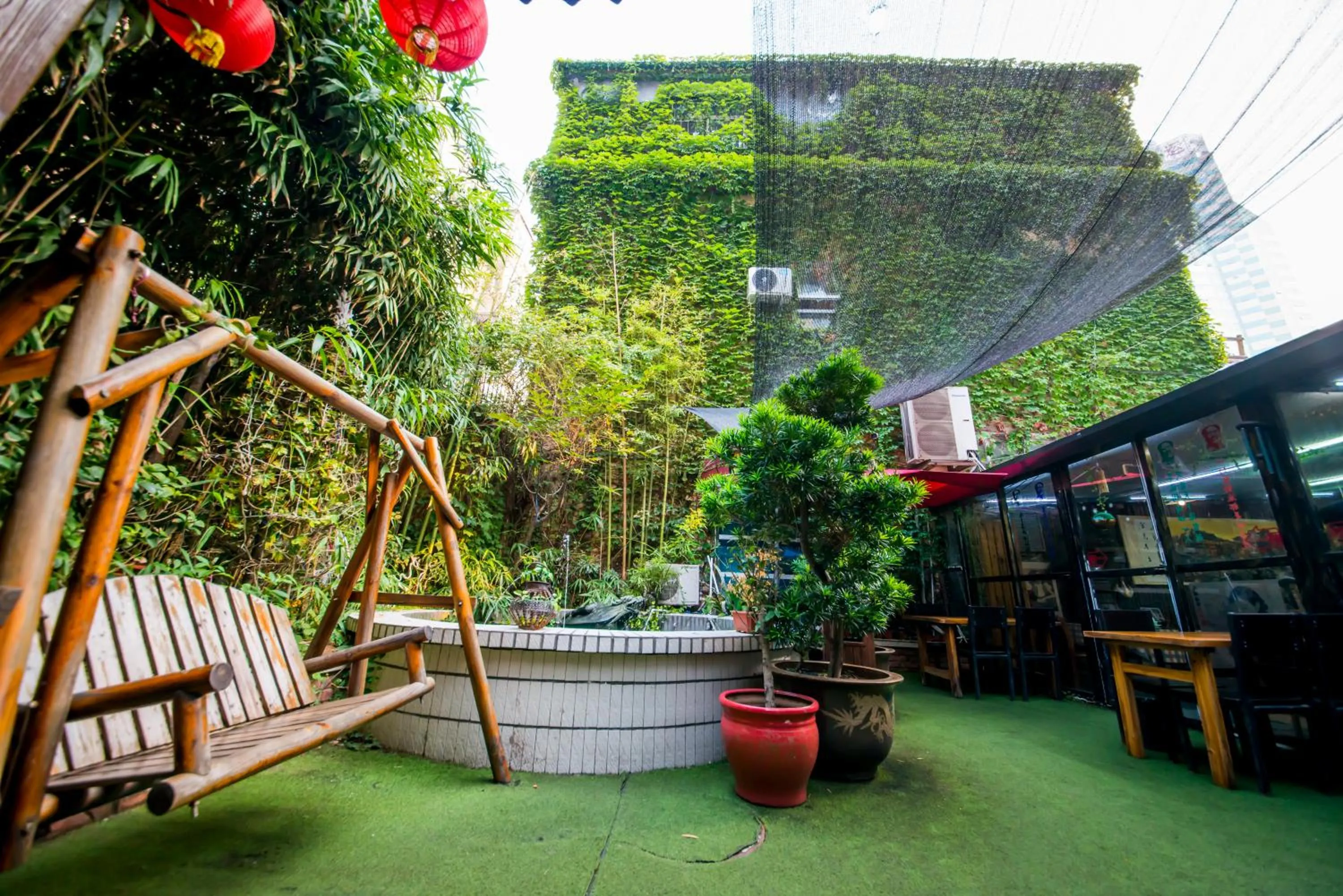 Garden view in Qingdao MG Hotel l Walking distance to the beach & railway station & St Michaels Cathedral