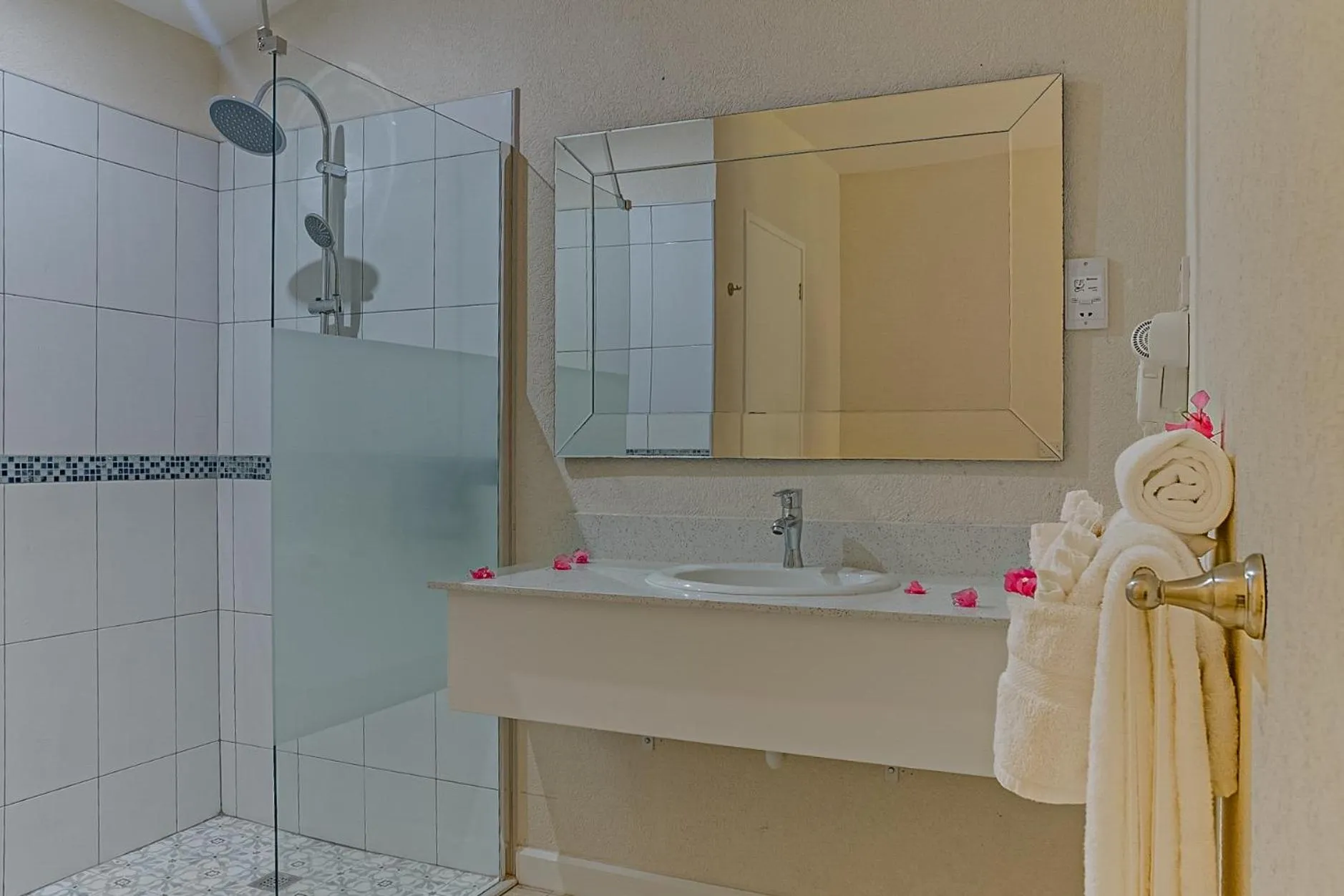 Shower in Fond Doux Eco Resort