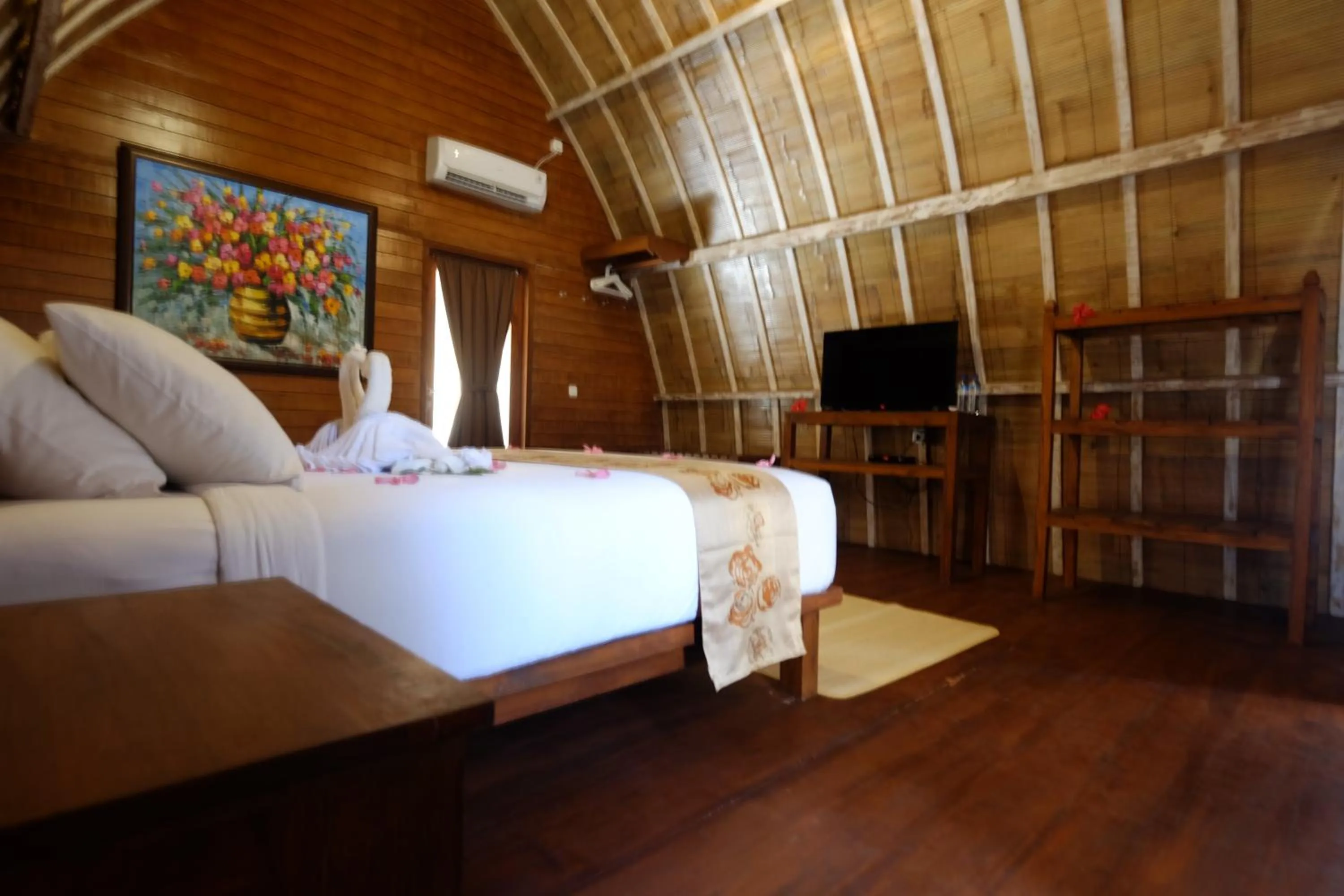 Bed in Paradesa Living