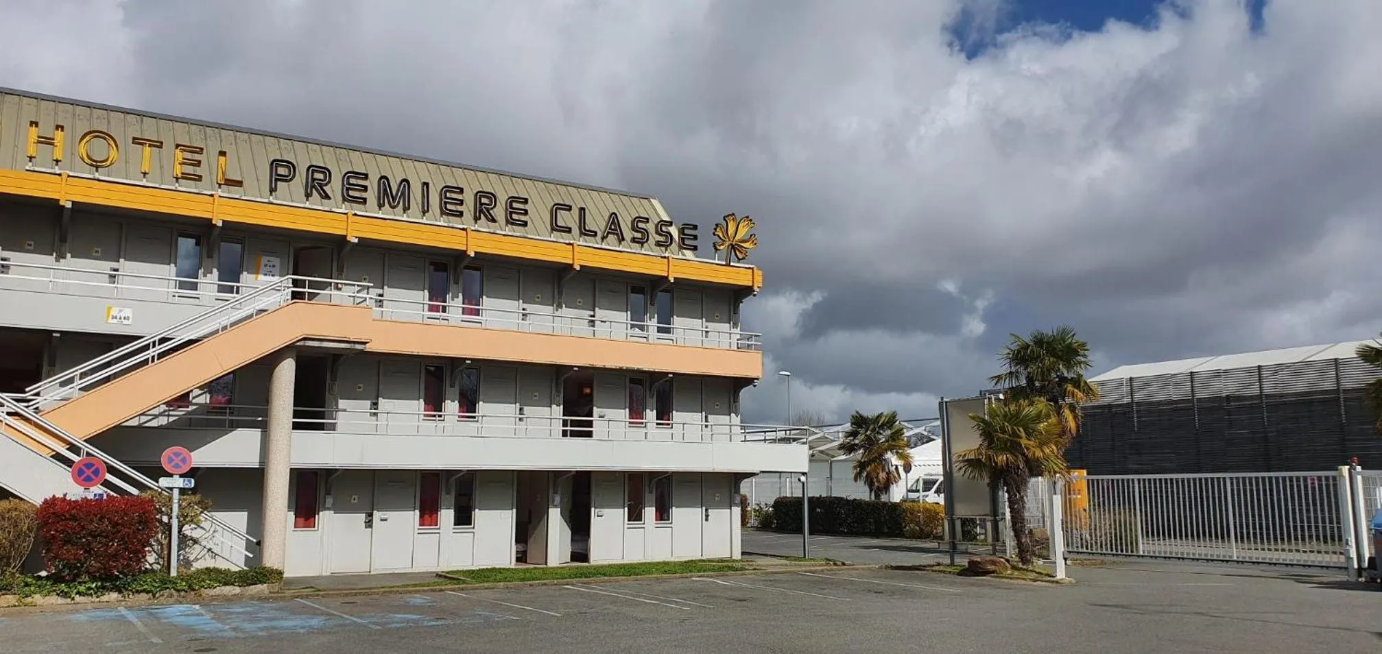 Facade/entrance in Première Classe Nantes Sud - Rezé Aéroport