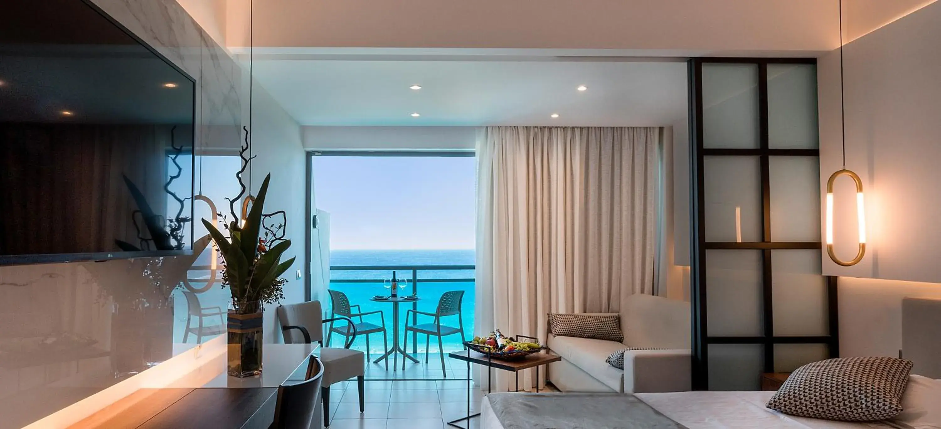 Deluxe Double or Twin Room with Sea View in Calypso Beach Deluxe Double or Twin Room with Sea View in Calypso Beach