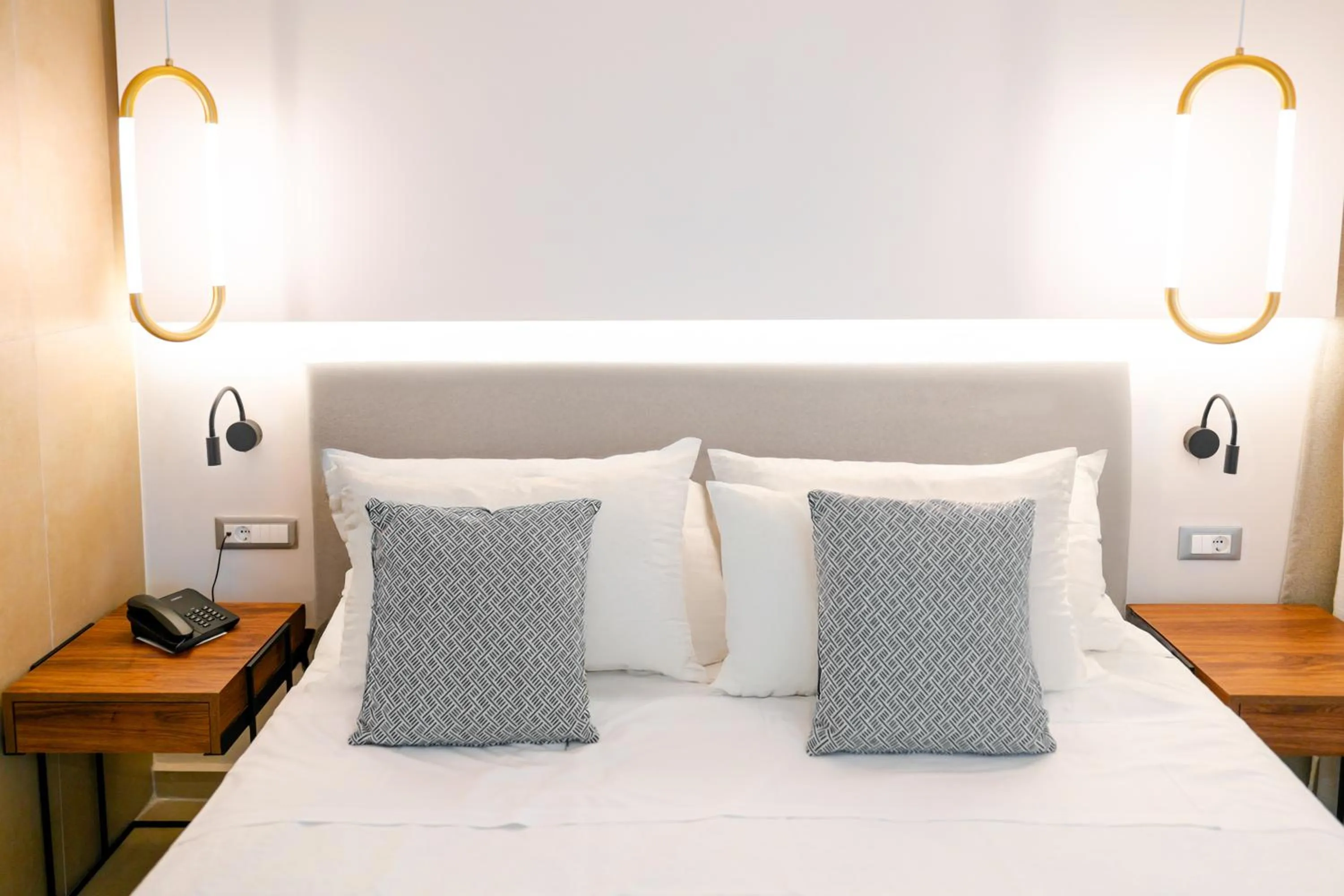 Bed in Calypso Beach