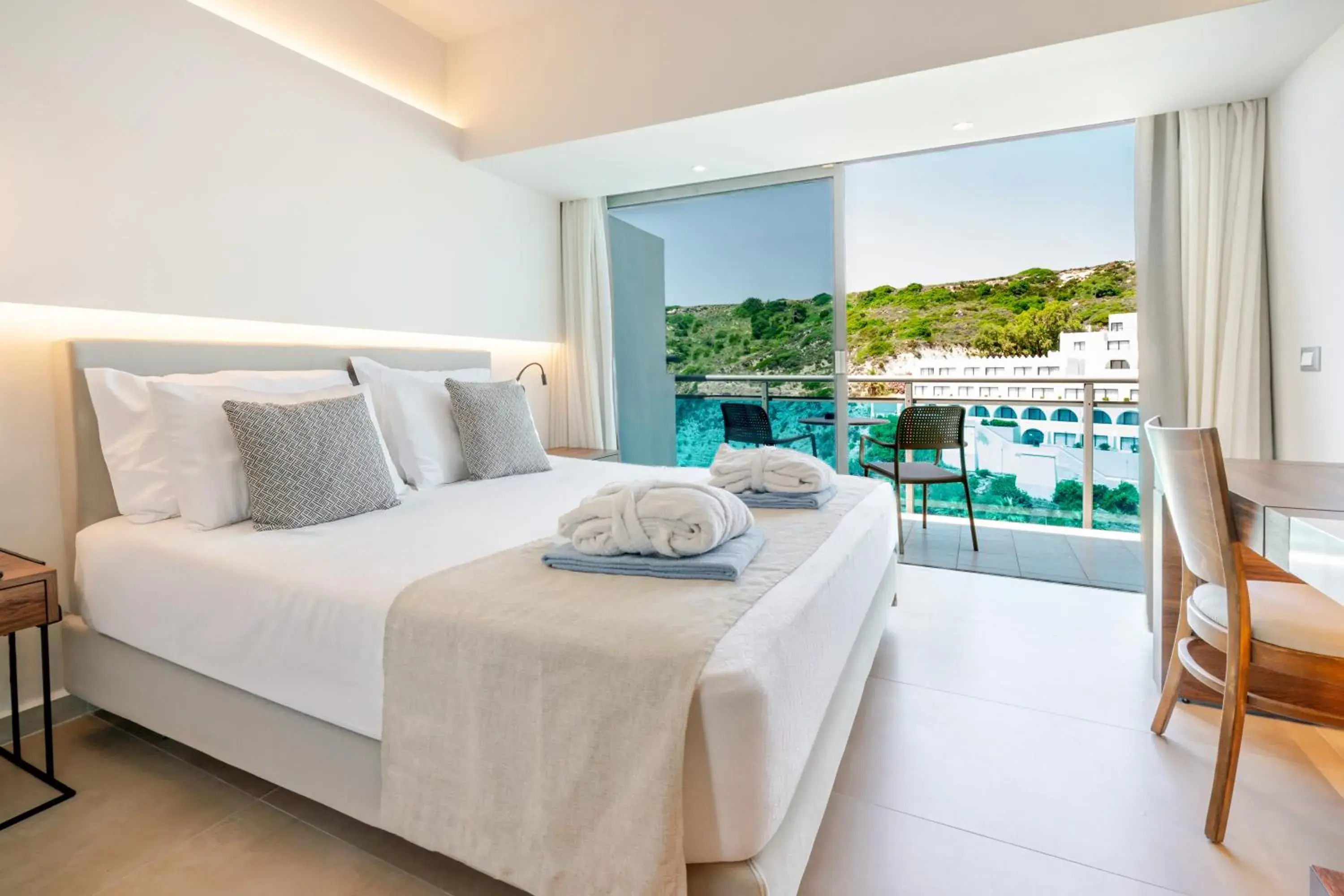 Bedroom, Bed in Calypso Beach Bedroom, Bed in Calypso Beach