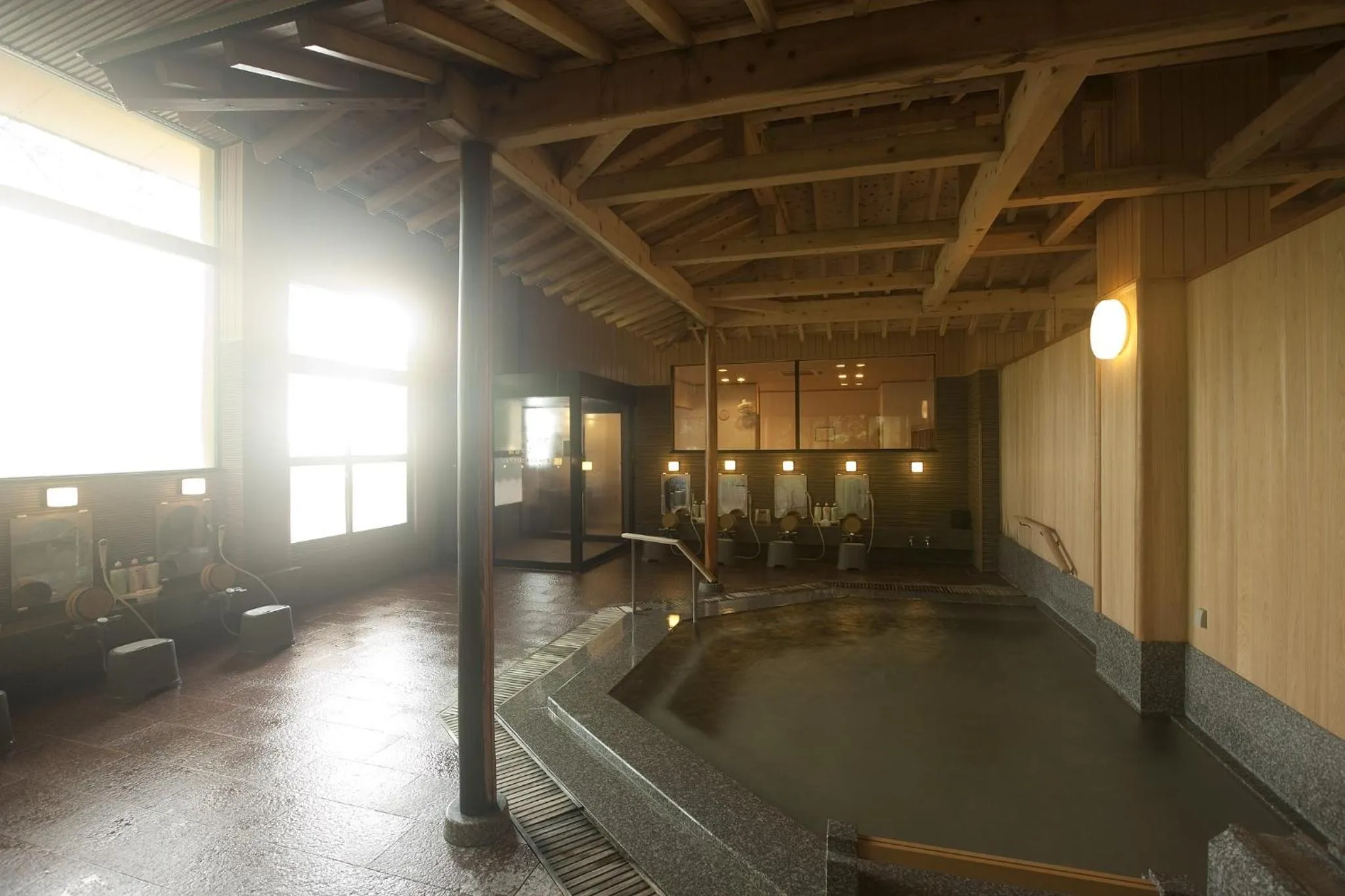 Hot Spring Bath in TAKITEI Riverside Onsen ーA Hidden Ryokan in Kanazawaー