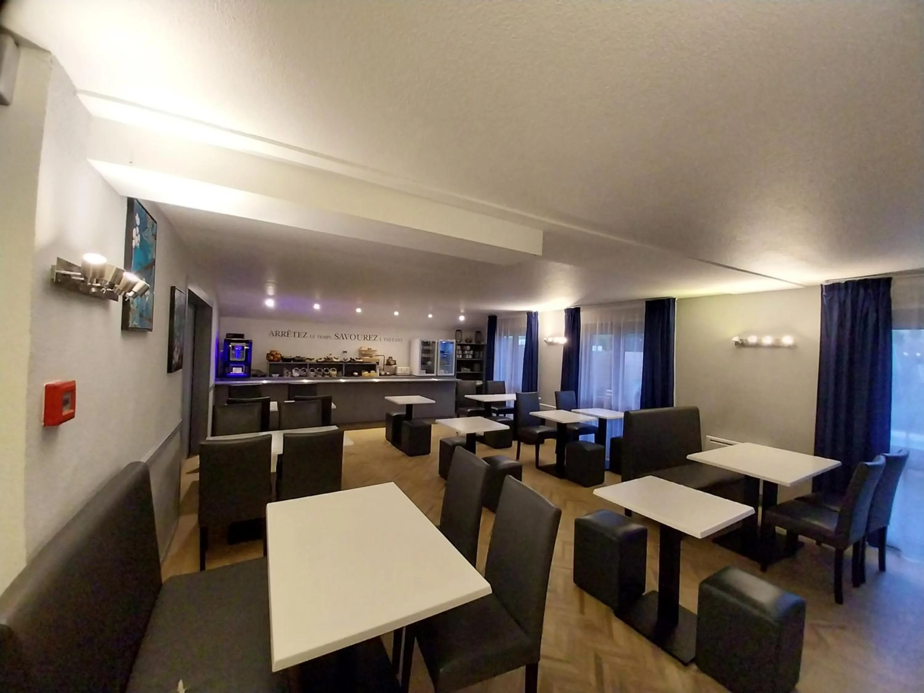 Food in Kyriad Hôtel La Fleche