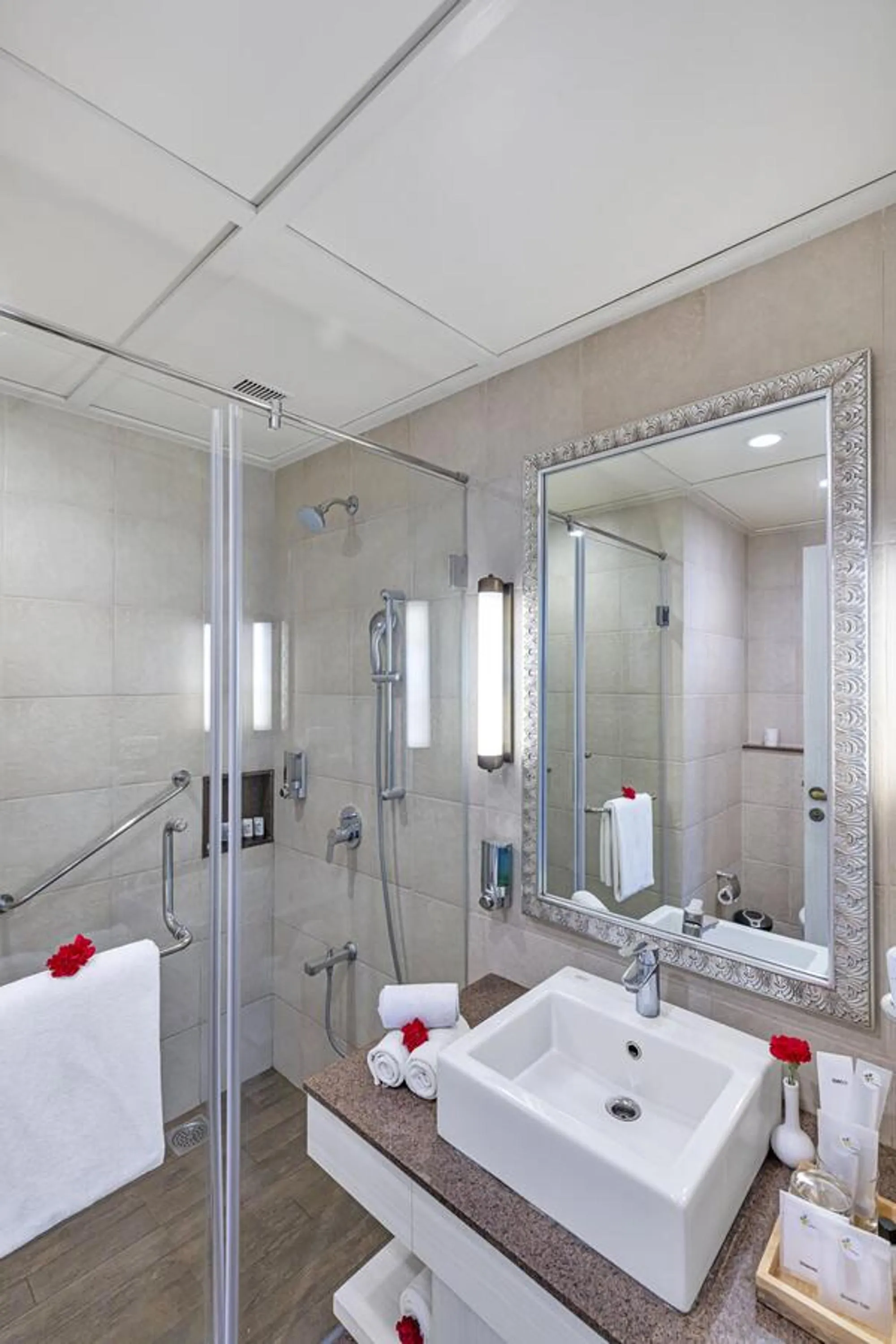 Bathroom in Club Mahindra Pristine Peaks Naldehra