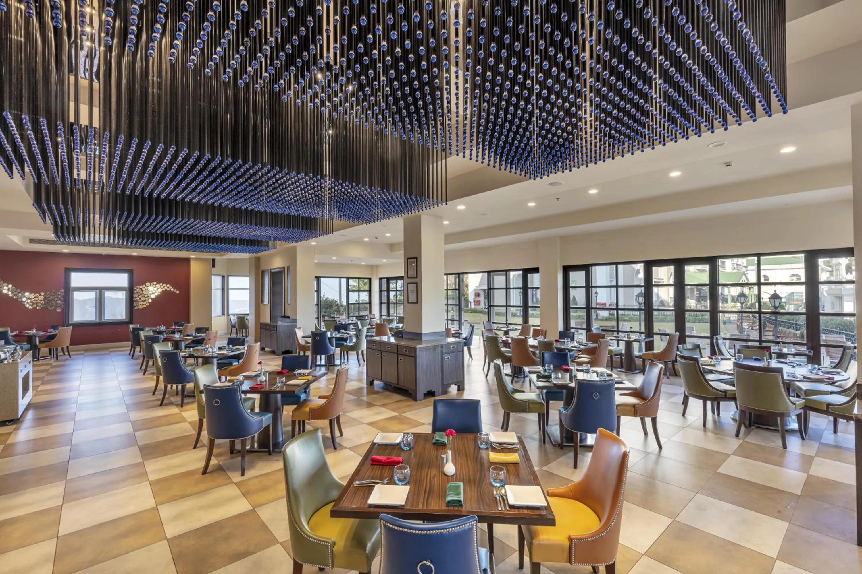 Restaurant/places to eat in Club Mahindra Pristine Peaks Naldehra