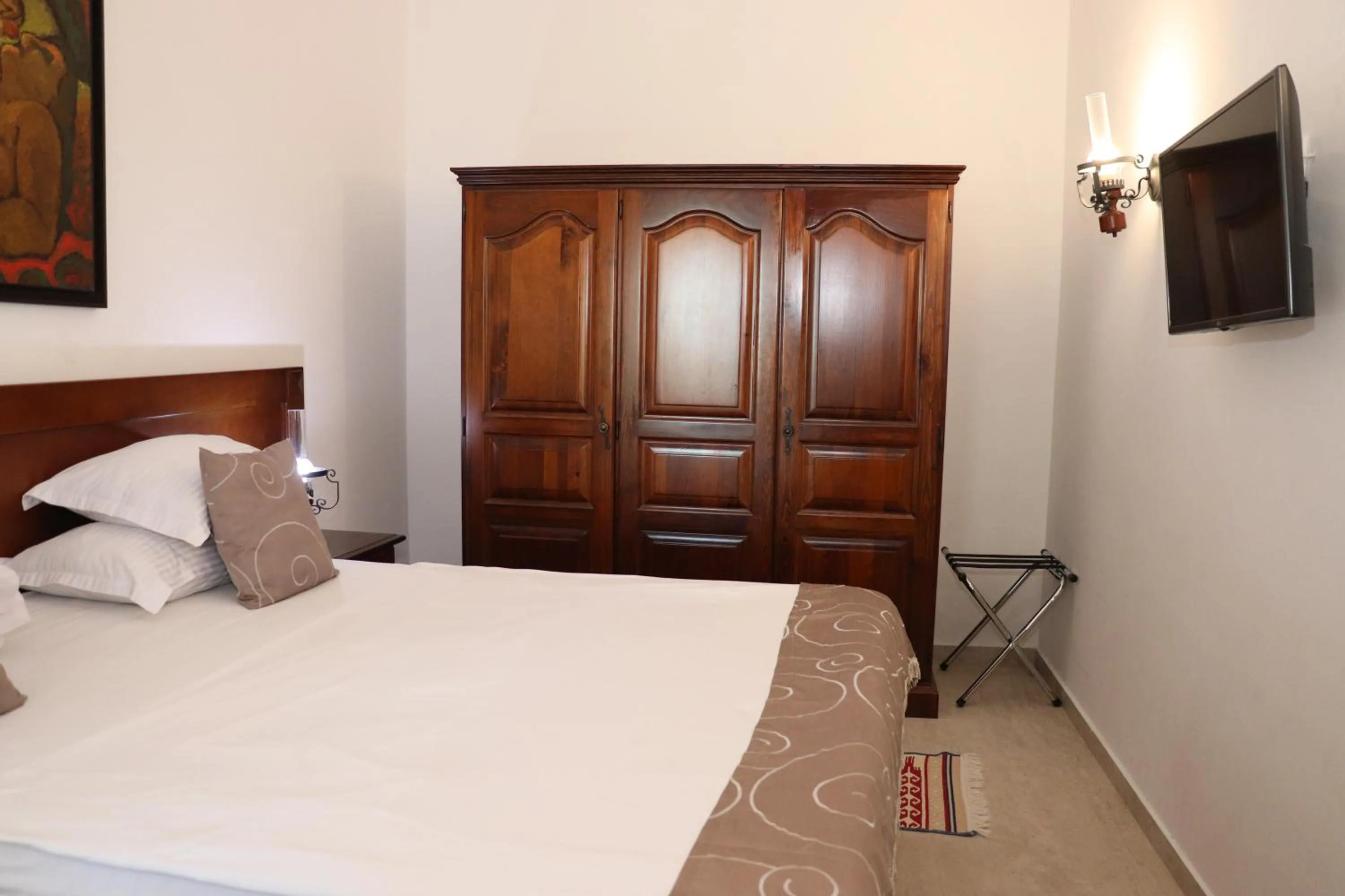 wardrobe, Bed in Hotel Palata Venezia