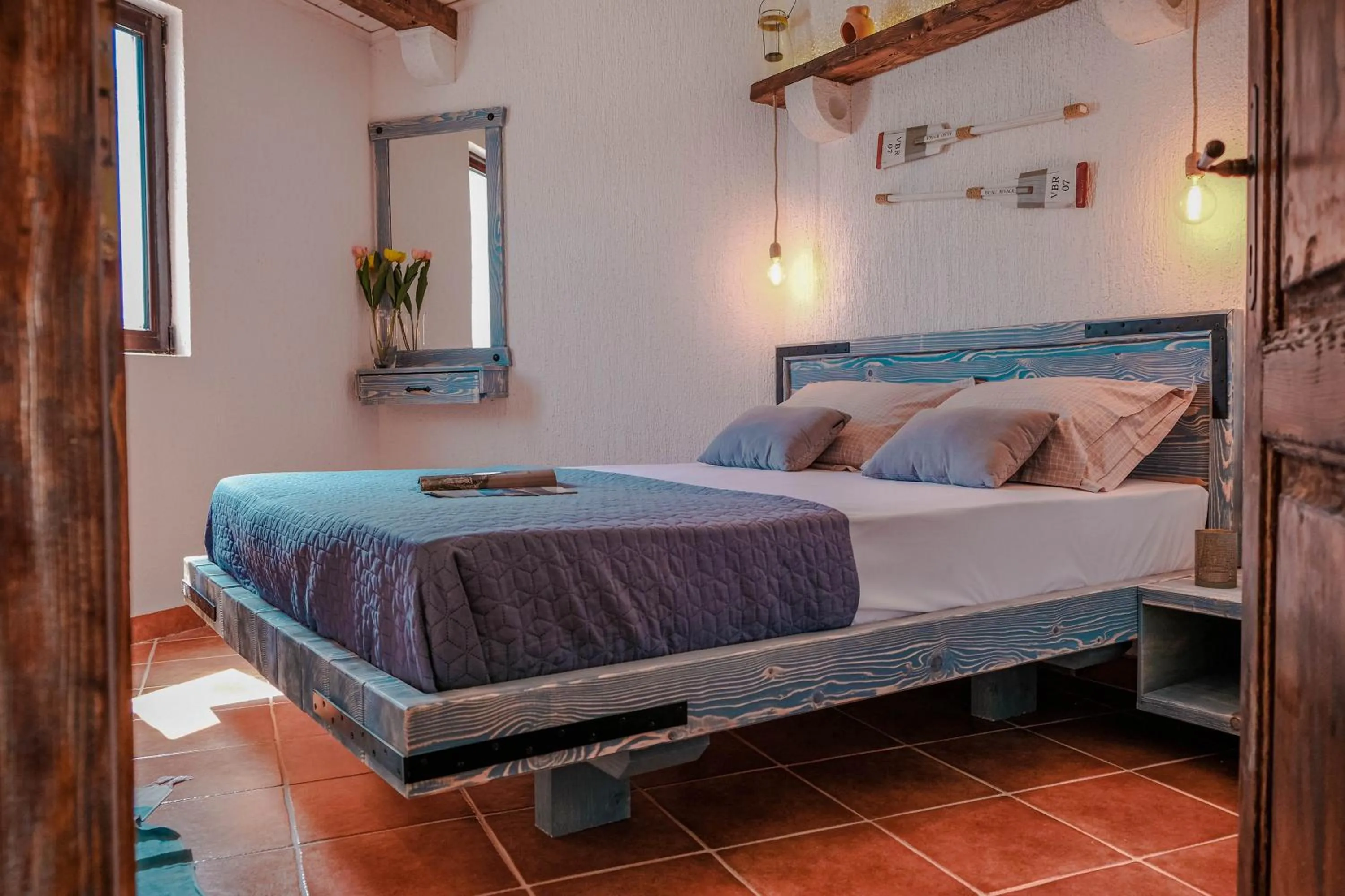 Bed in Apartments Bazar