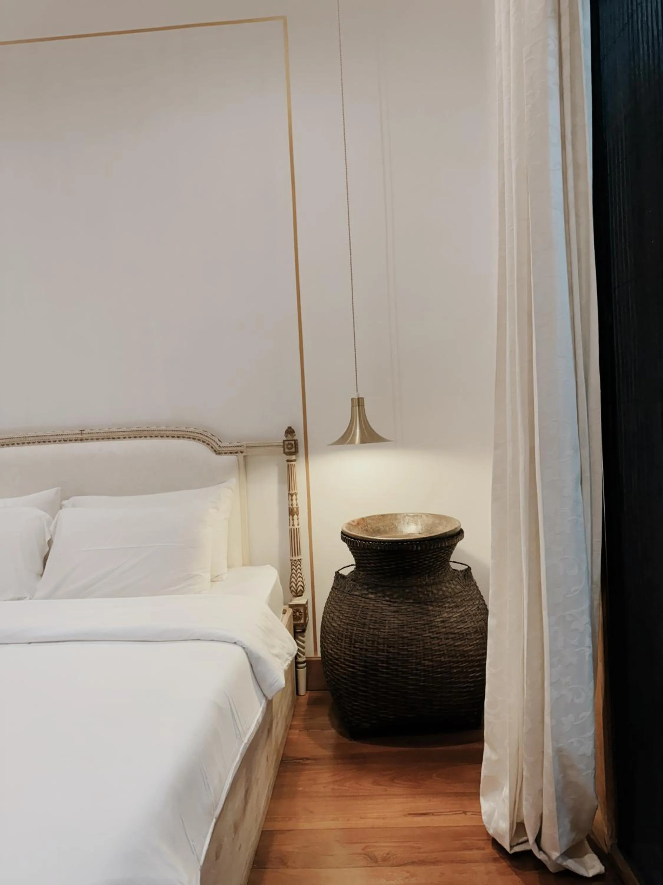 Bed in Chandra Residence