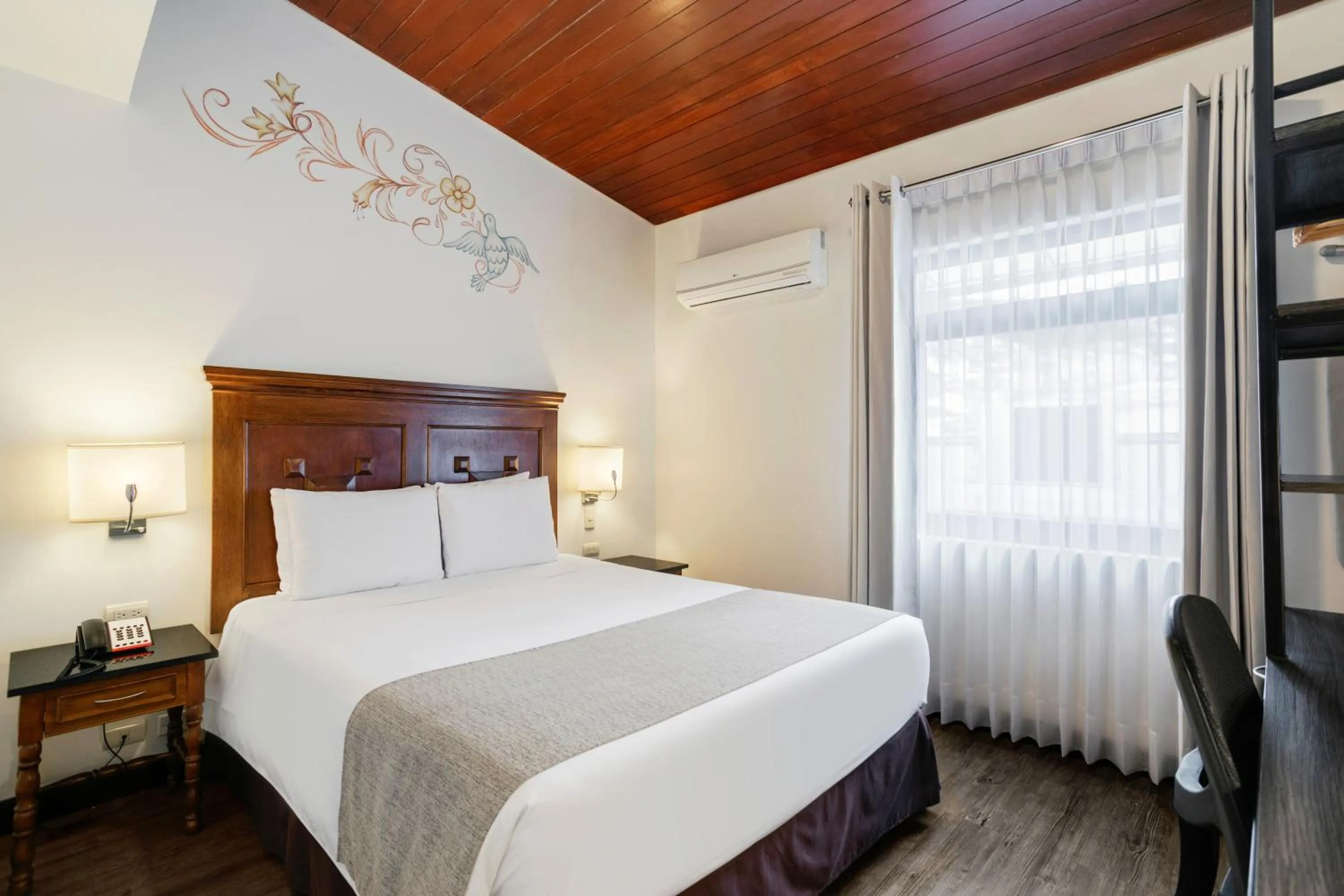 Bedroom, Bed in Wyndham Costa del Sol Cusco