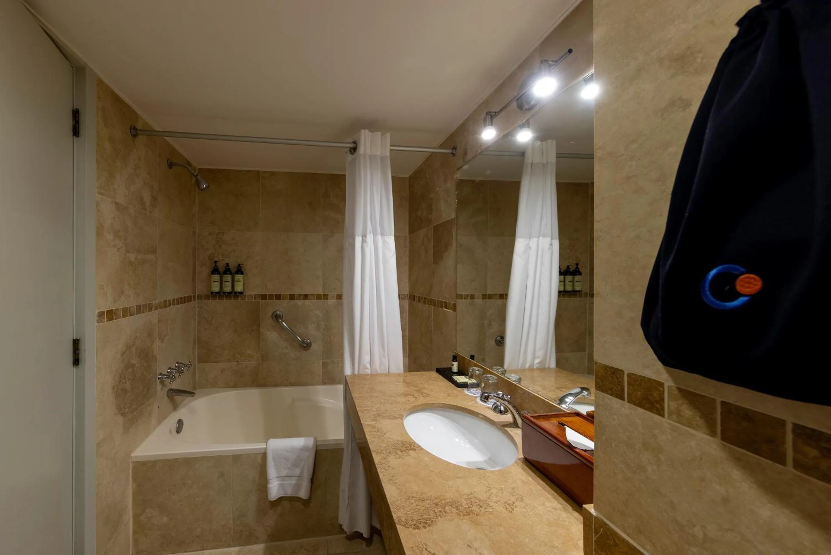 Bathroom in Wyndham Costa del Sol Cusco