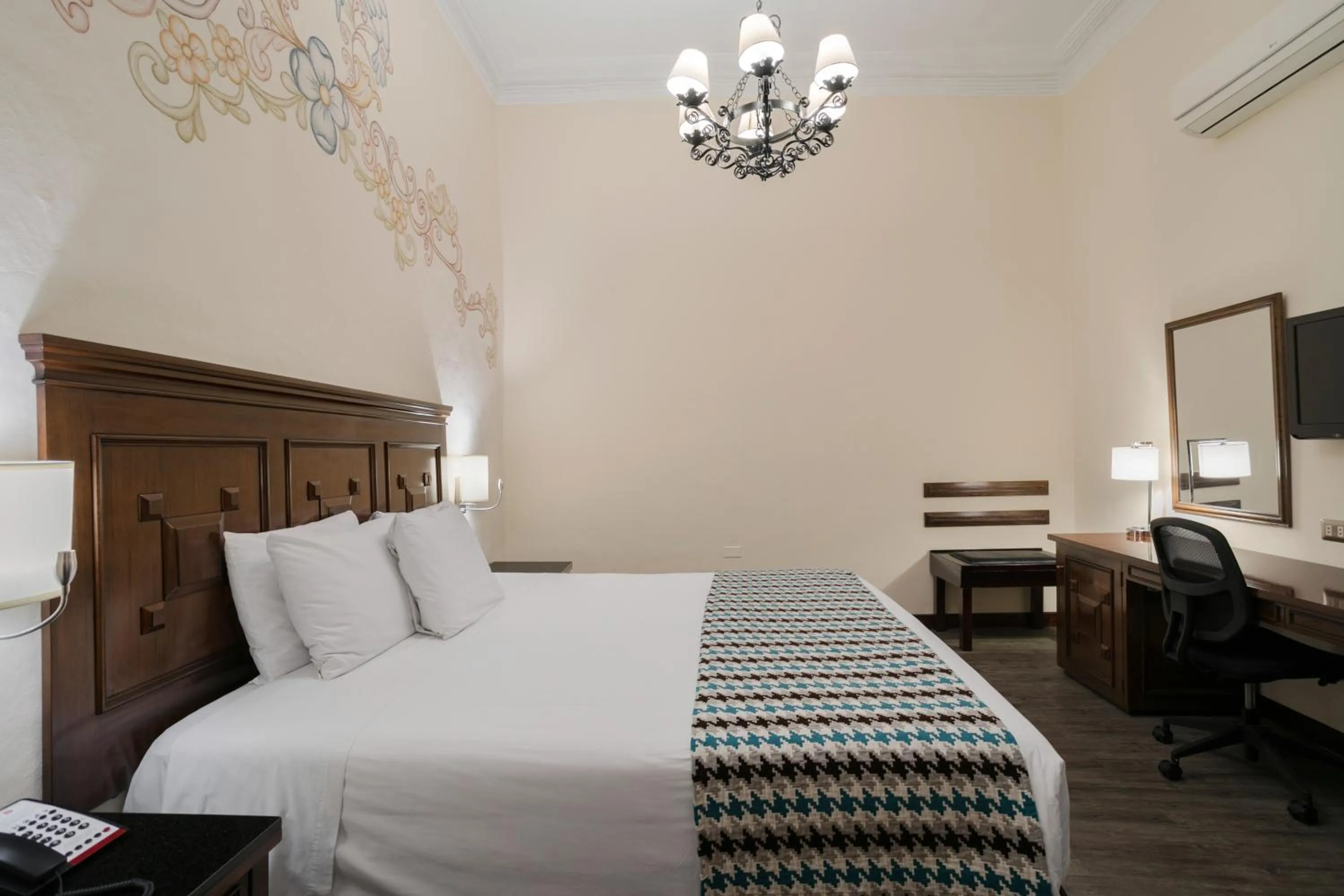 Bedroom, Bed in Wyndham Costa del Sol Cusco