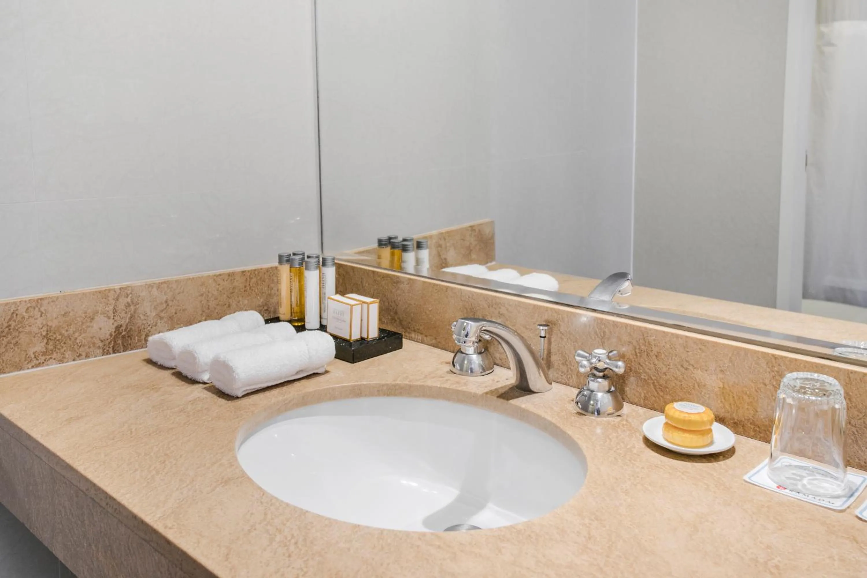 Bathroom in Wyndham Costa del Sol Cusco