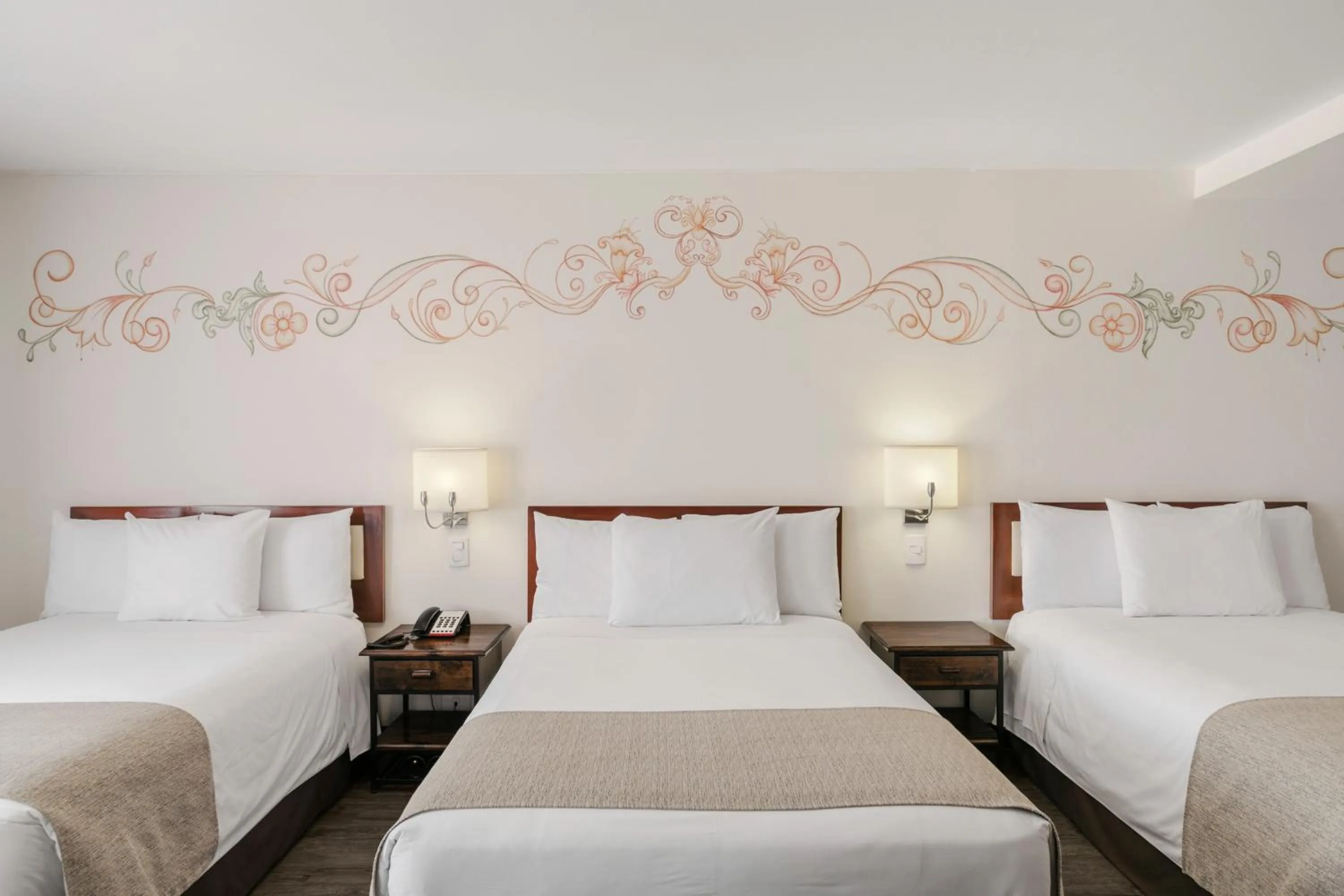 Bedroom, Bed in Wyndham Costa del Sol Cusco