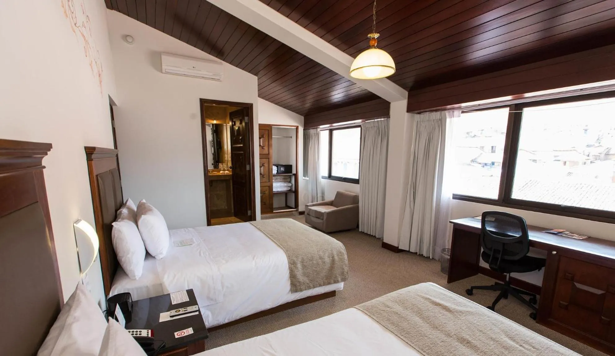 Bedroom, Bed in Wyndham Costa del Sol Cusco