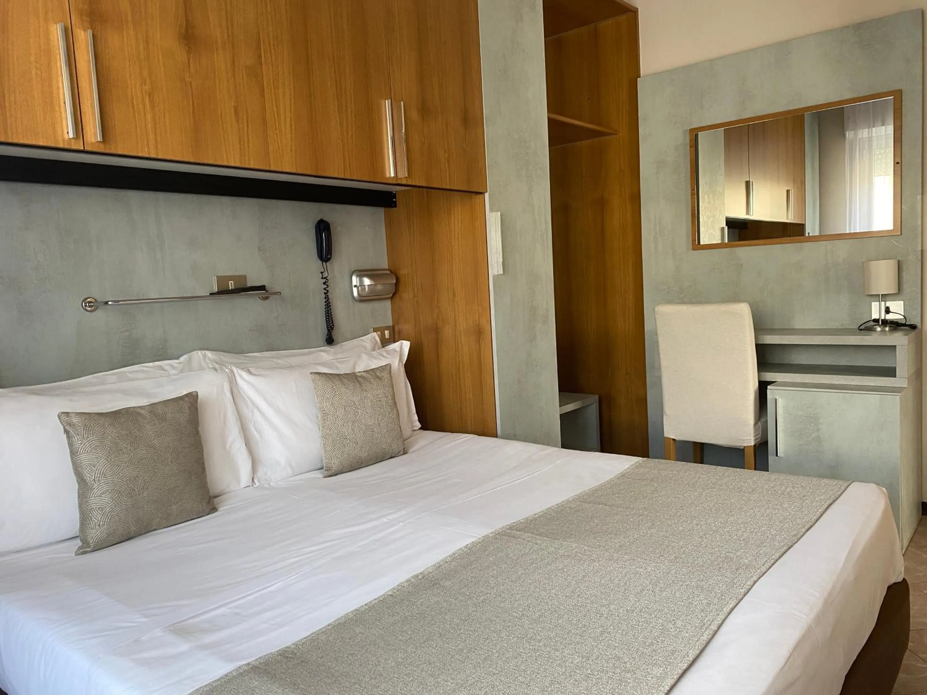 Bedroom, Bed in Golf Hotel