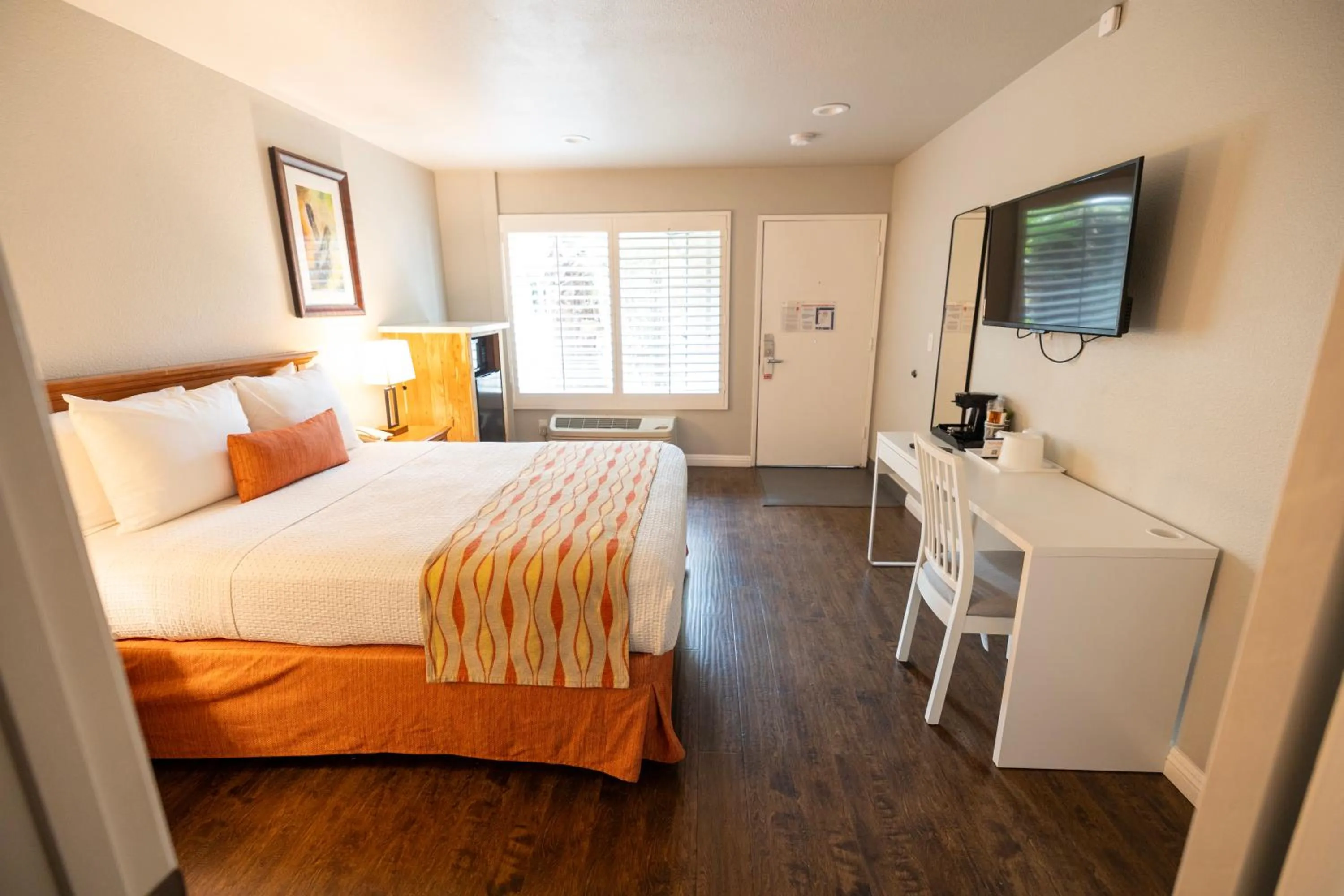 Bedroom, Bed in Alamo Inn and Suites - Convention Center