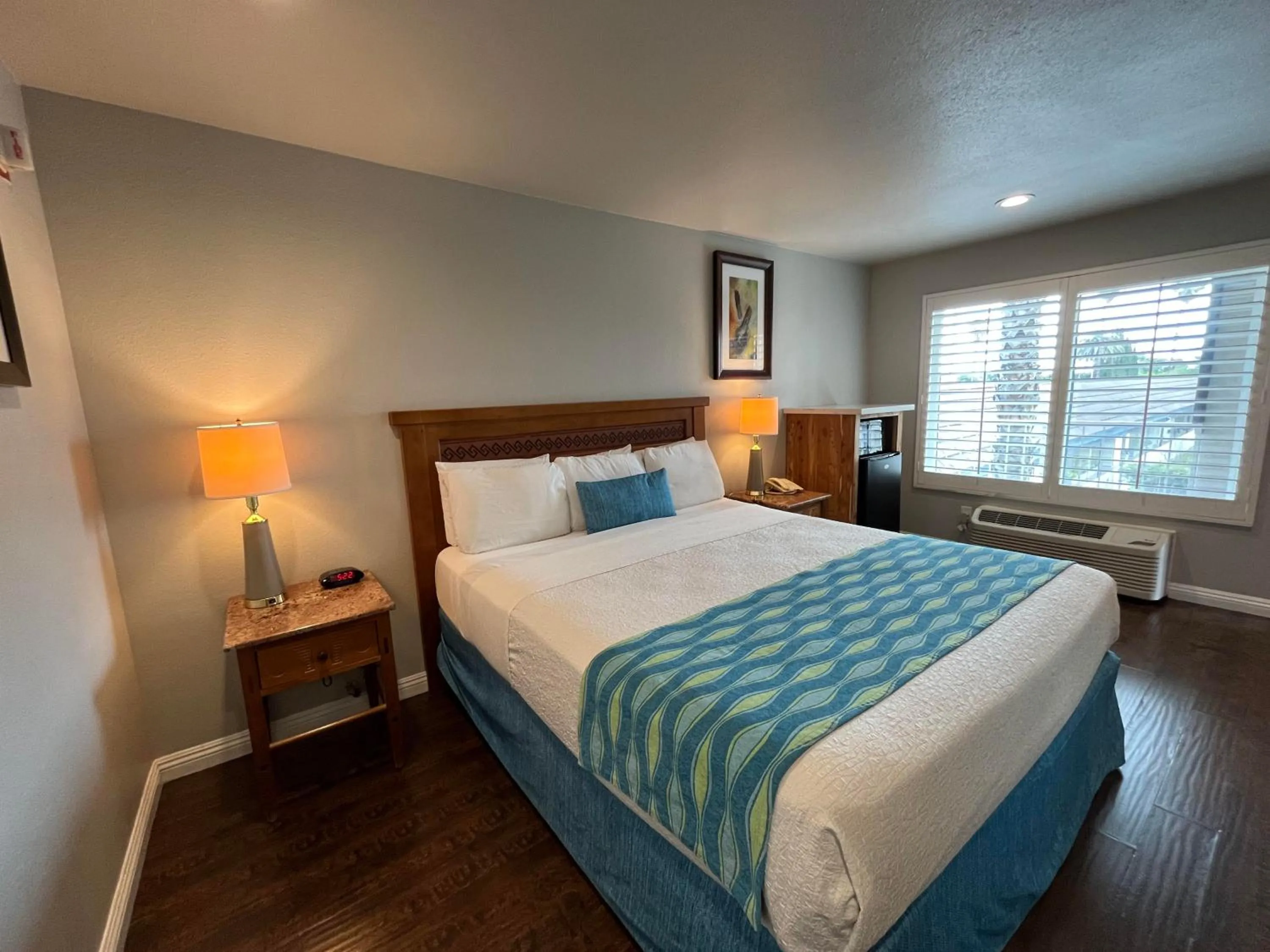 Bed in Alamo Inn and Suites - Convention Center