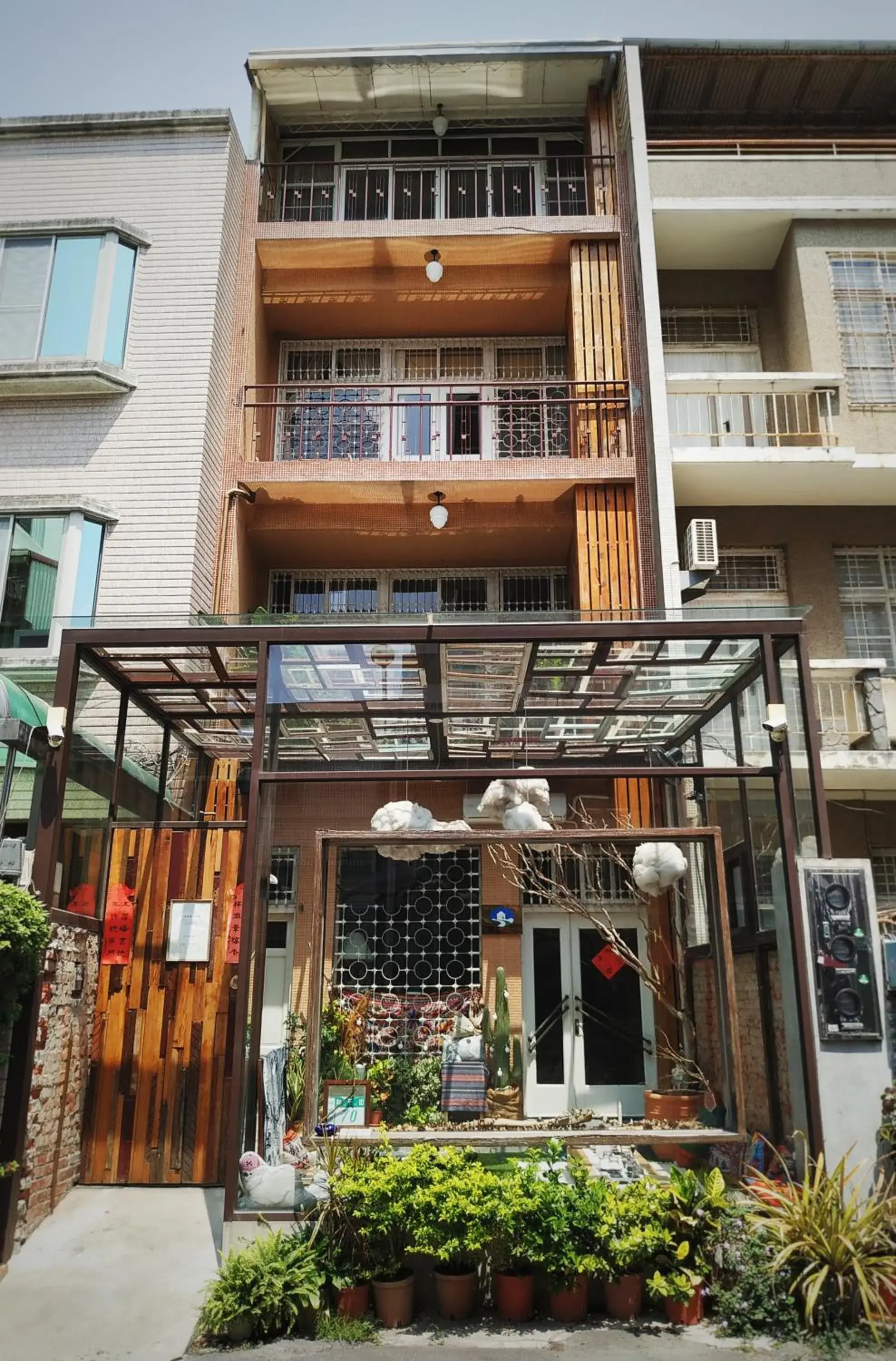 Facade/entrance in GOIN Old House & Bar Facade/entrance in GOIN Old House & Bar