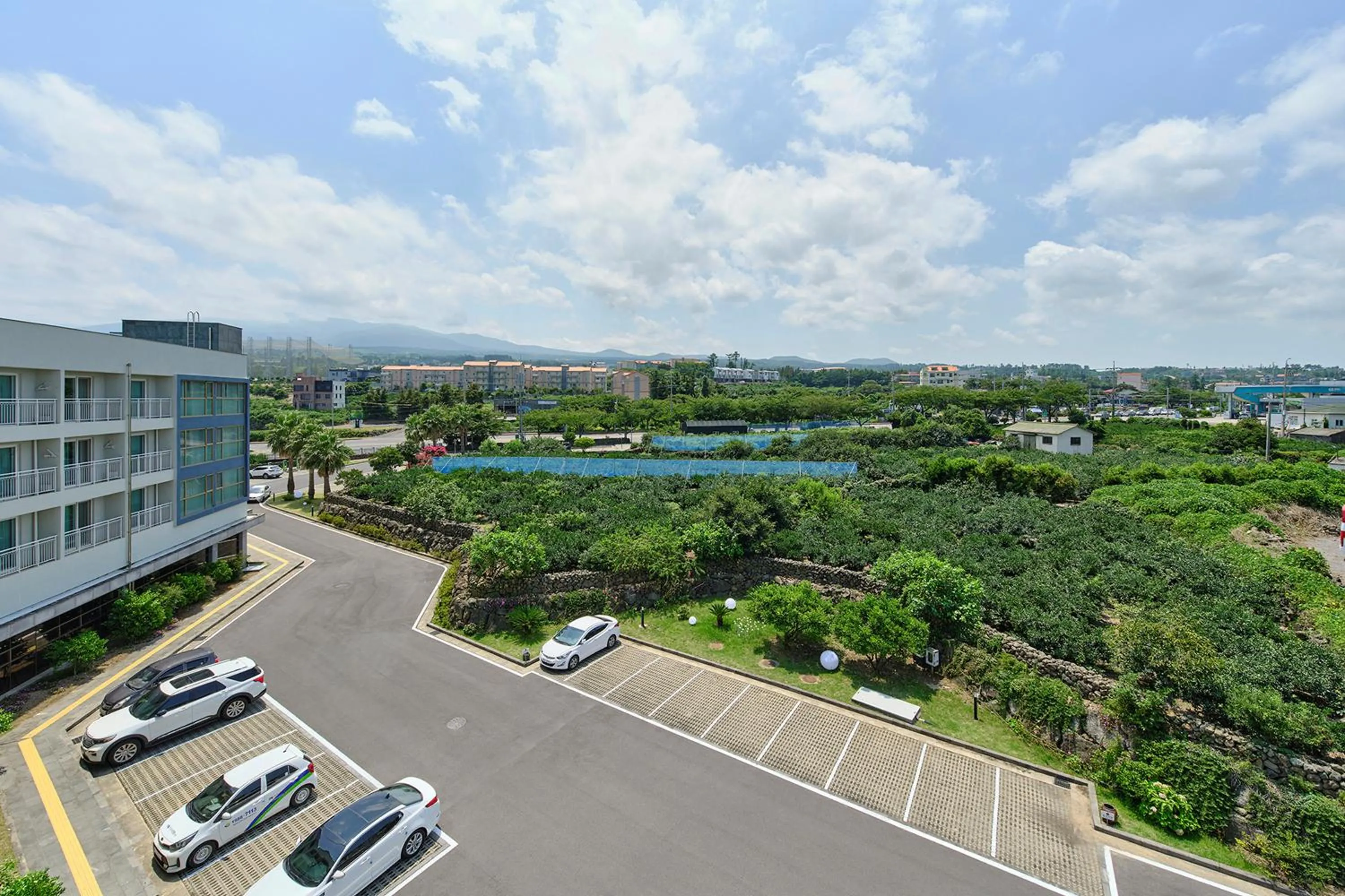 Parking in Shin Shin Hotel Jeju City