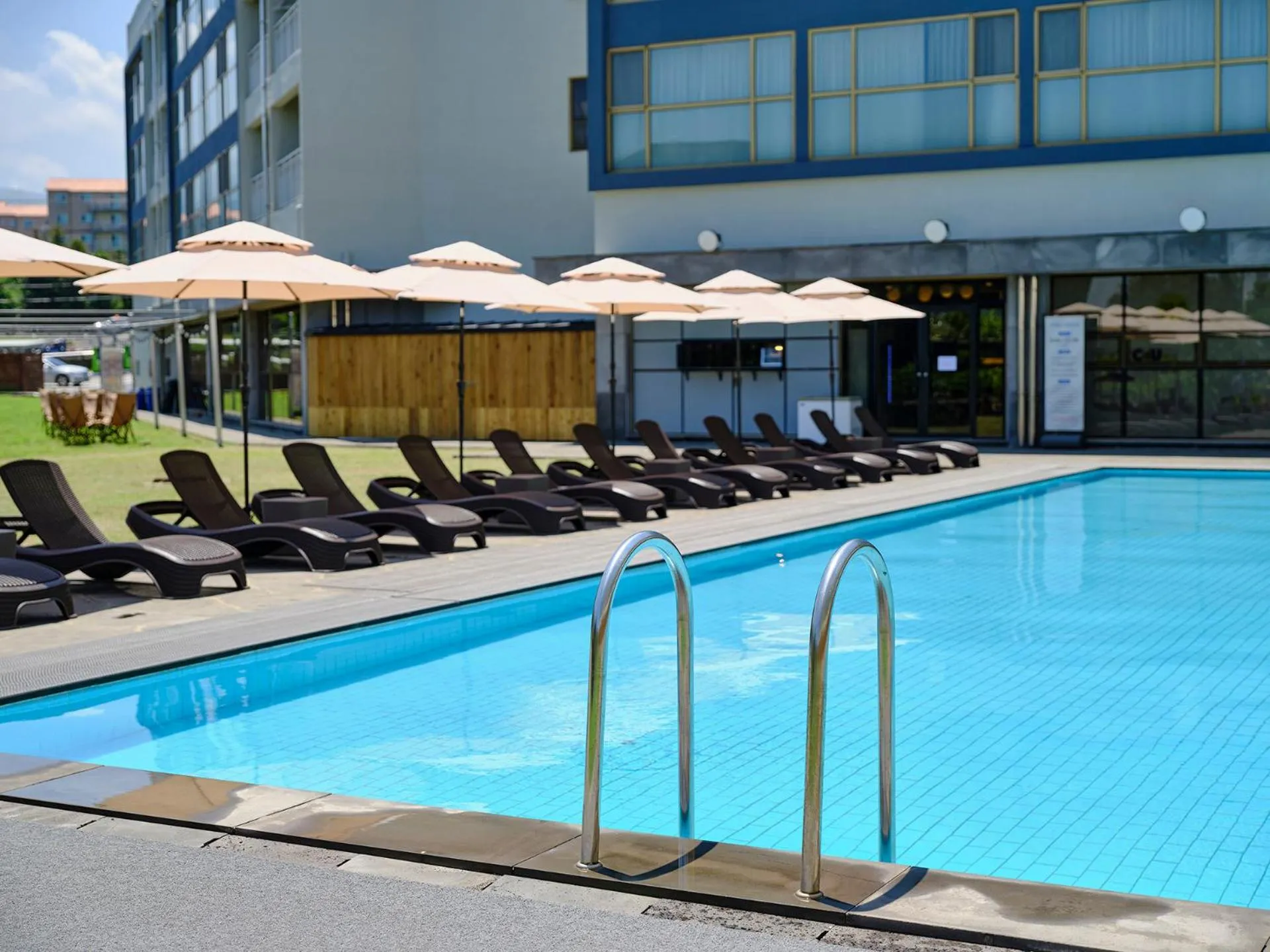 Property building in Shin Shin Hotel Jeju City