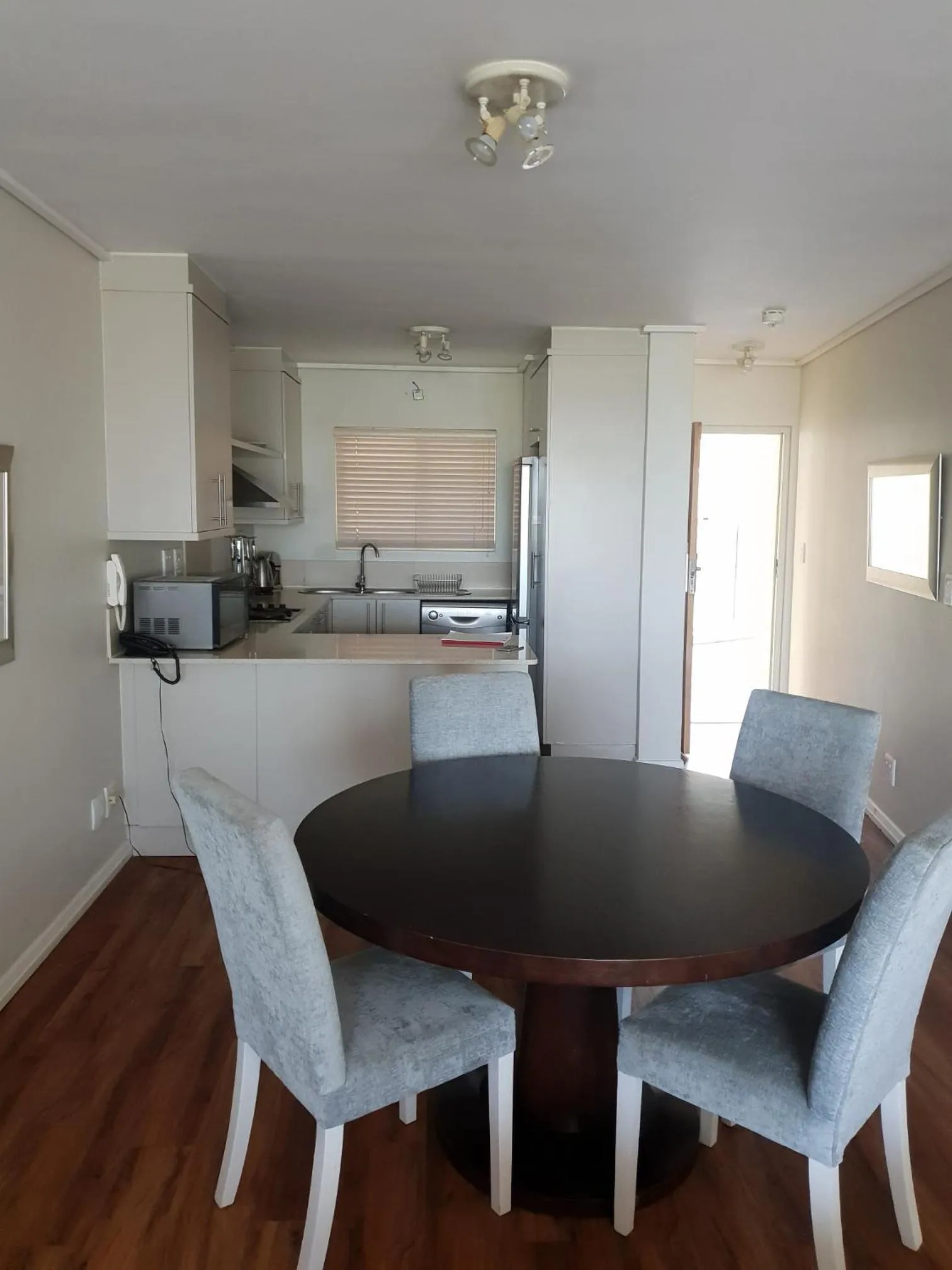 Lagoon Beach Hotel Apartments