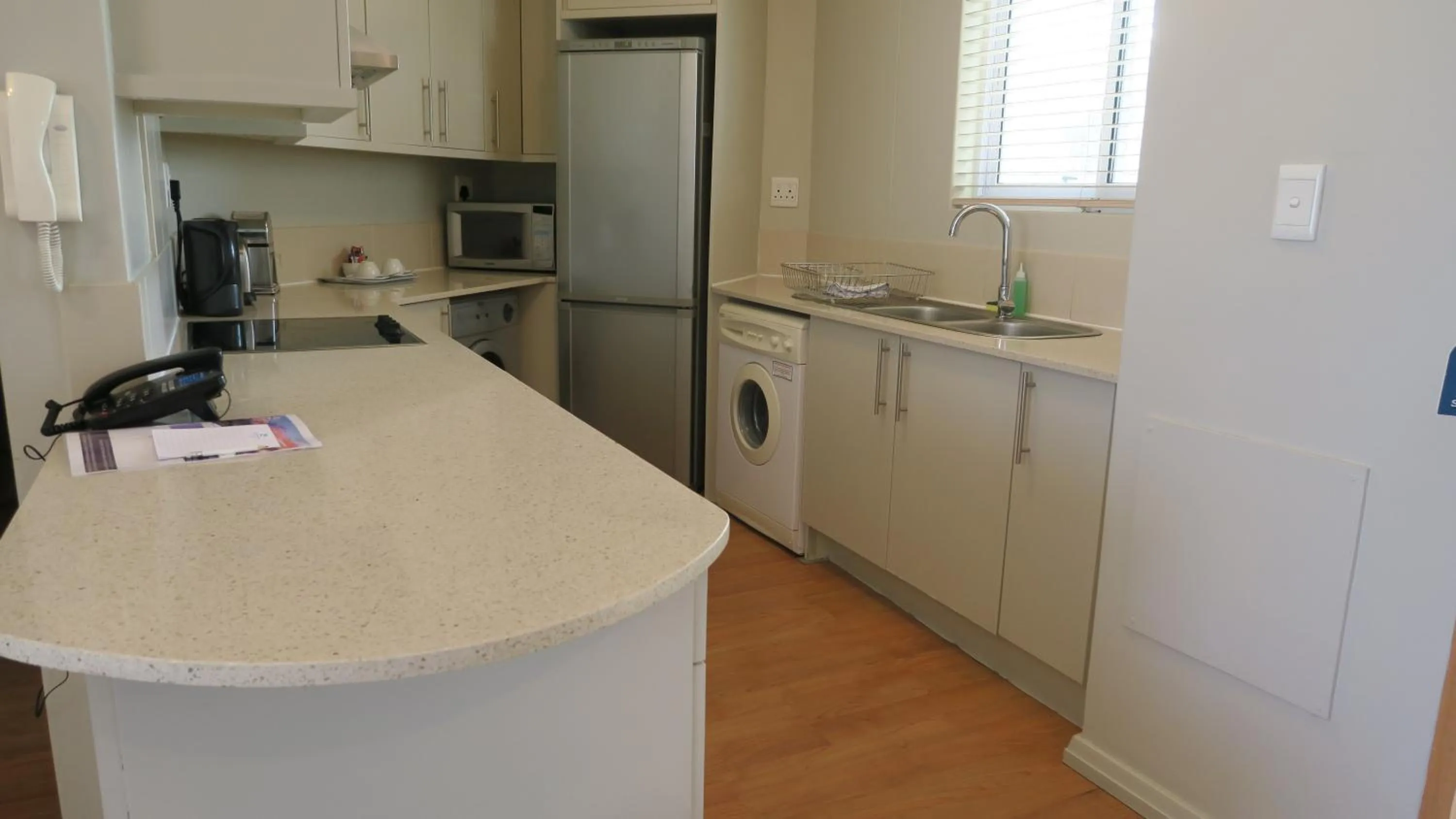 Lagoon Beach Hotel Apartments