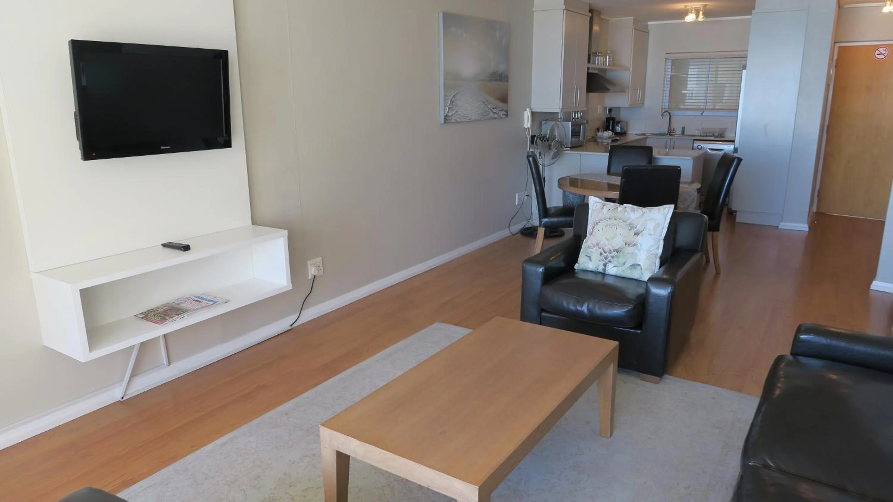 Lagoon Beach Hotel Apartments