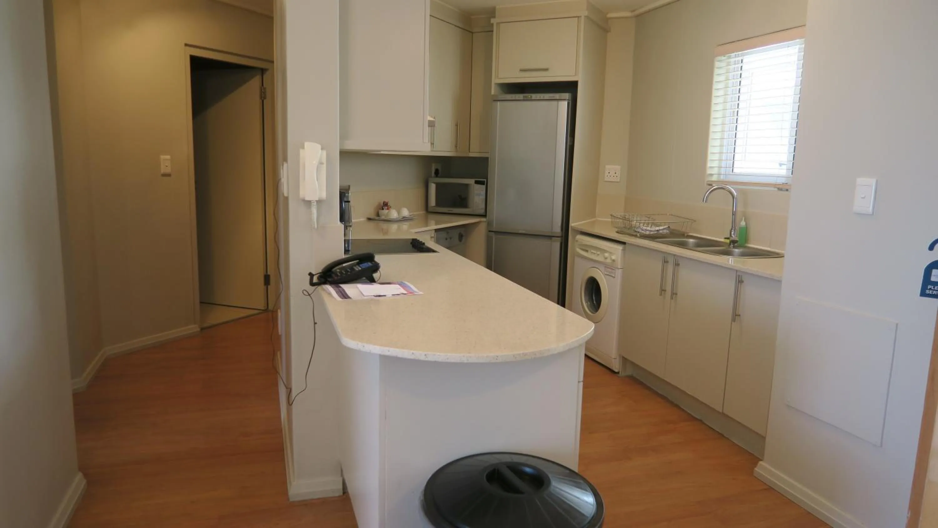 Lagoon Beach Hotel Apartments