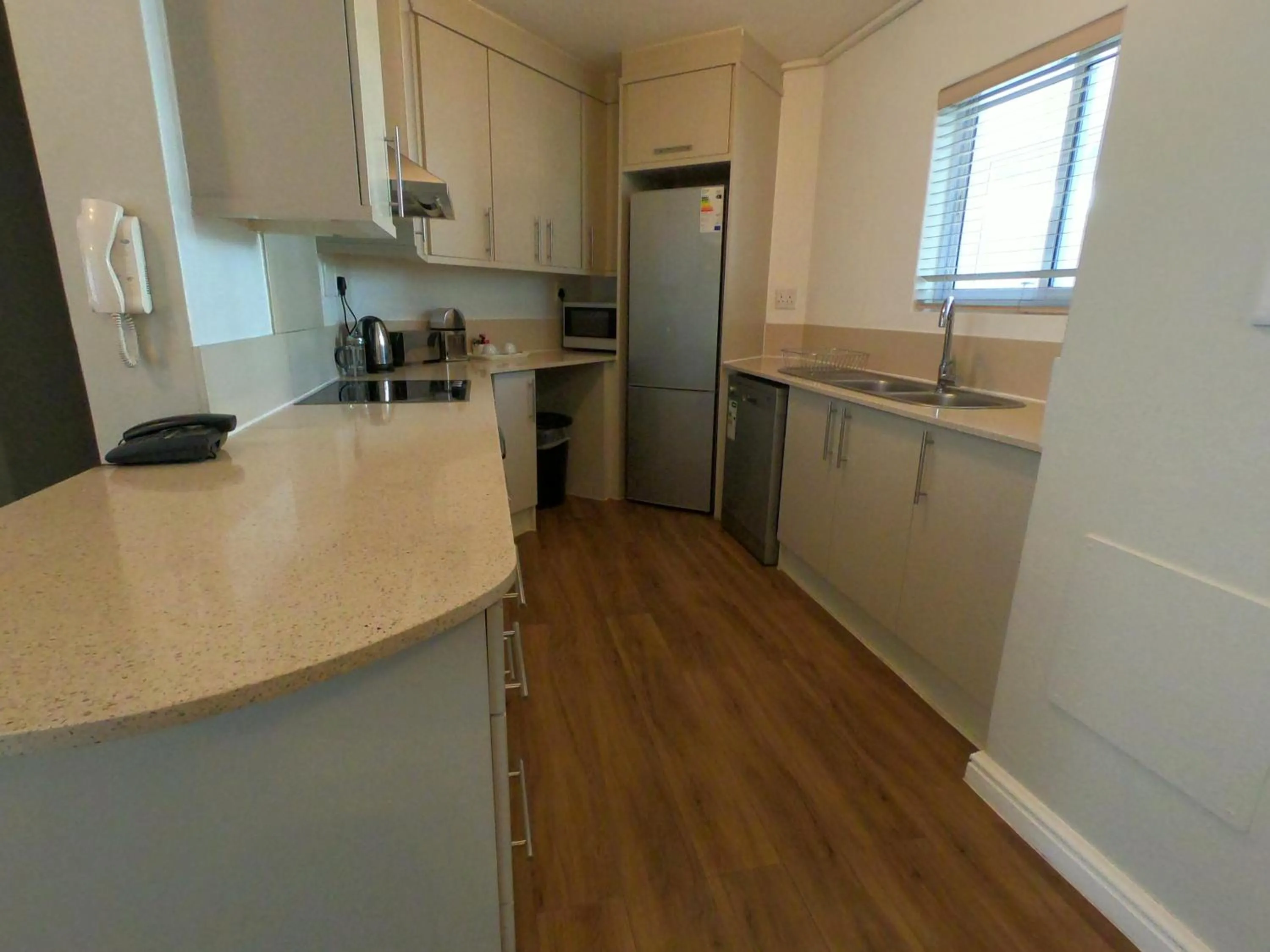 Lagoon Beach Hotel Apartments