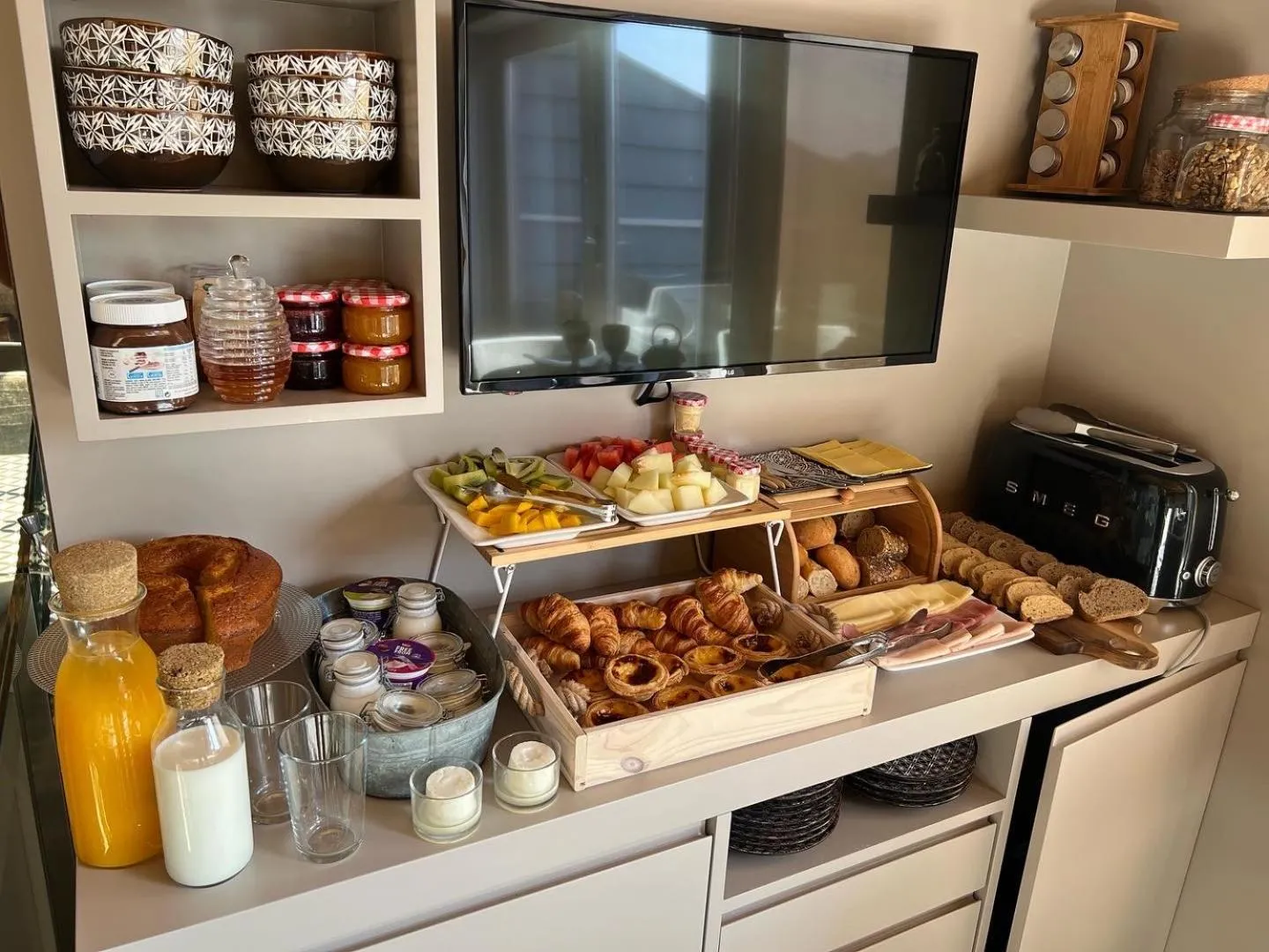 Breakfast in Casa do Rio charm suites