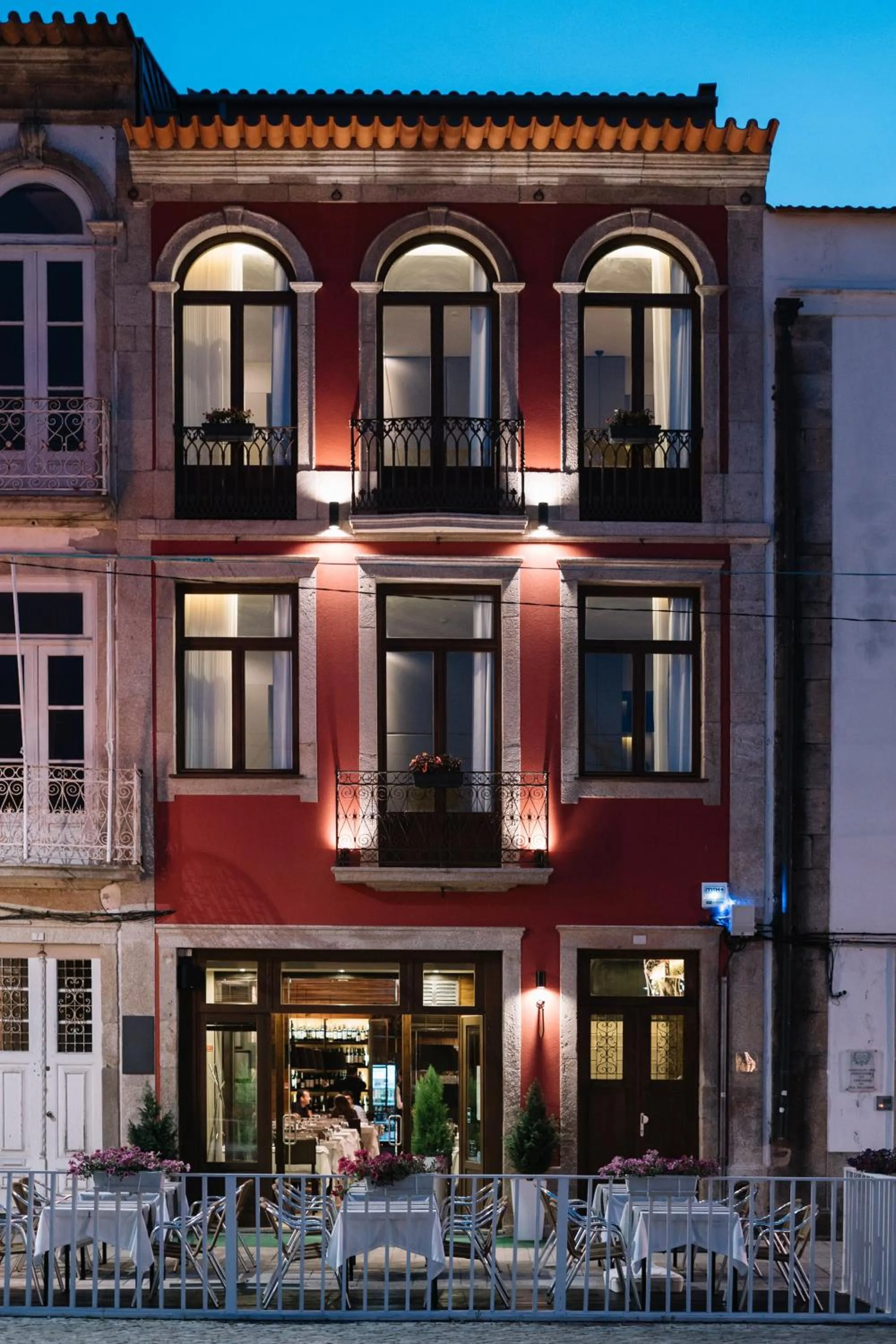 Facade/entrance in Casa do Rio charm suites