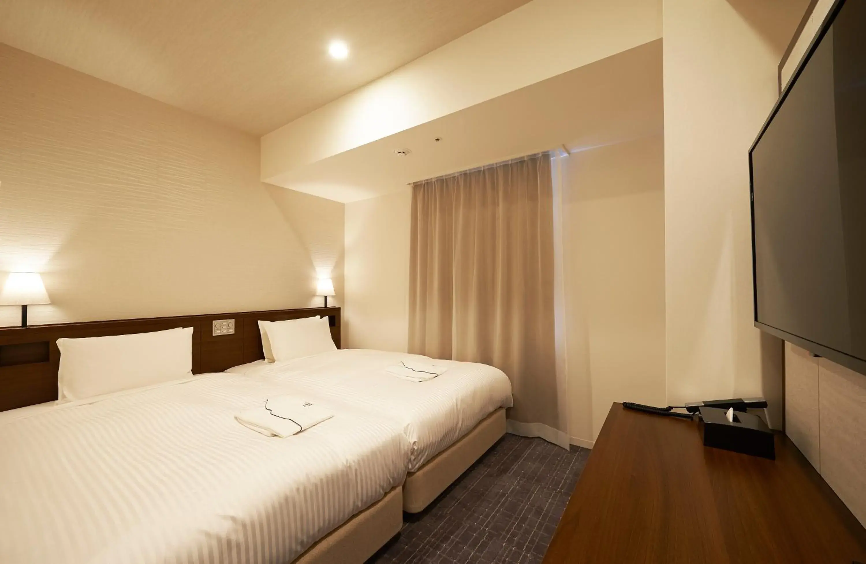 Twin Room - single occupancy - Non-Smoking in Sotetsu Fresa Inn Tokyo Roppongi Twin Room - single occupancy - Non-Smoking in Sotetsu Fresa Inn Tokyo Roppongi